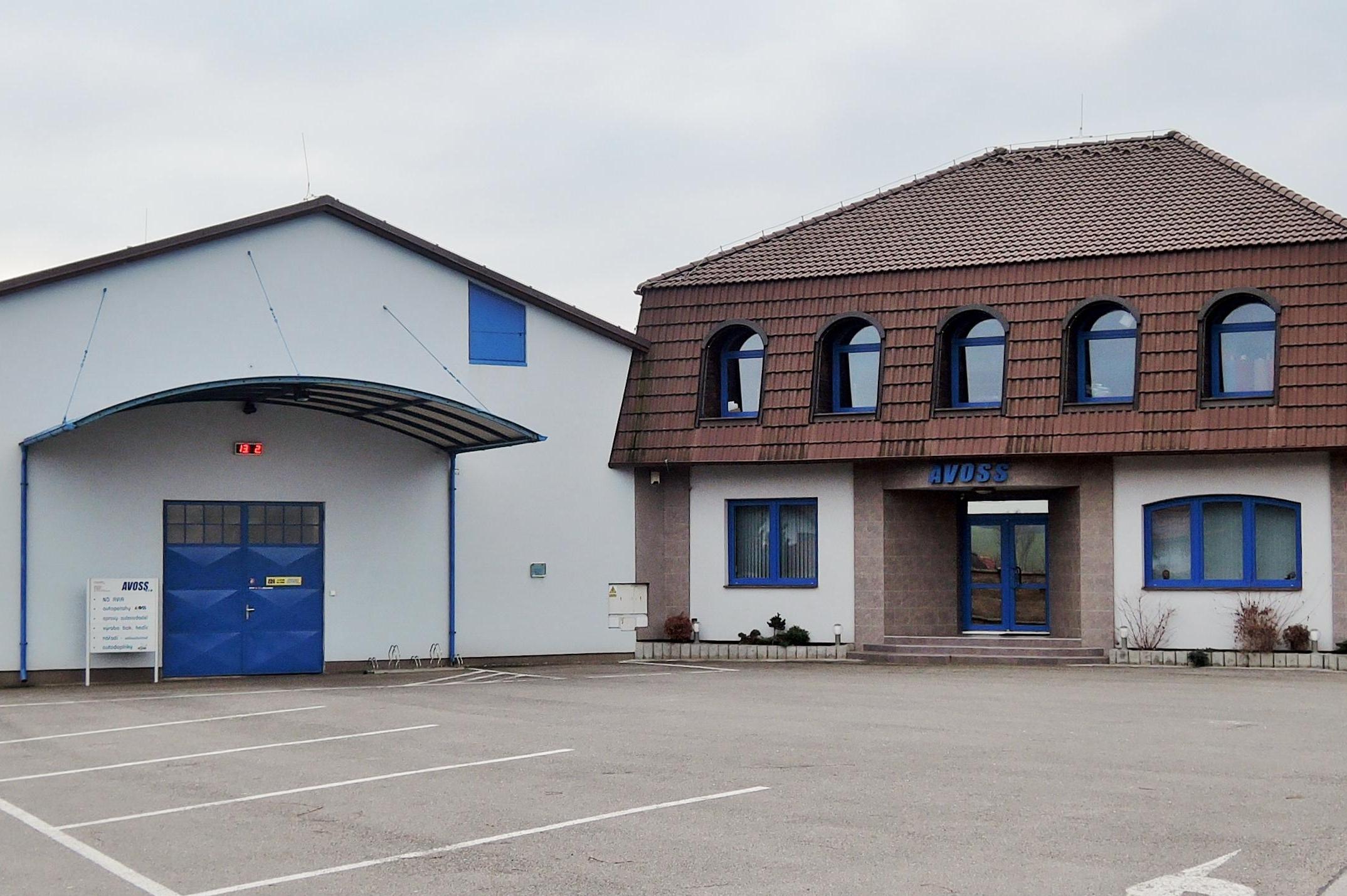 AVOSS AUTOPOTAHY NA MÍRU