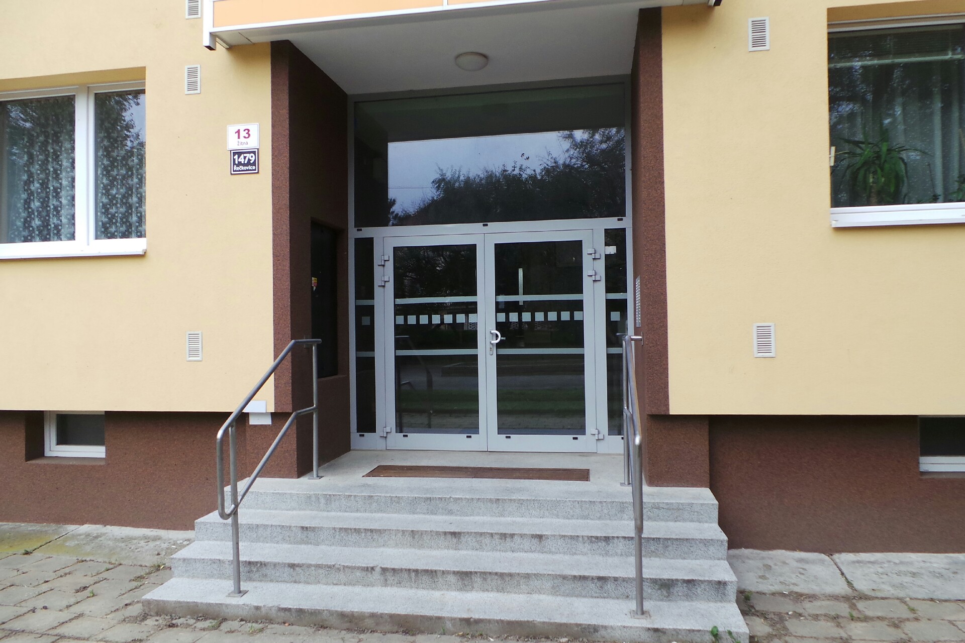 HEXAGON - PhDr. Vladimíra Pochylá