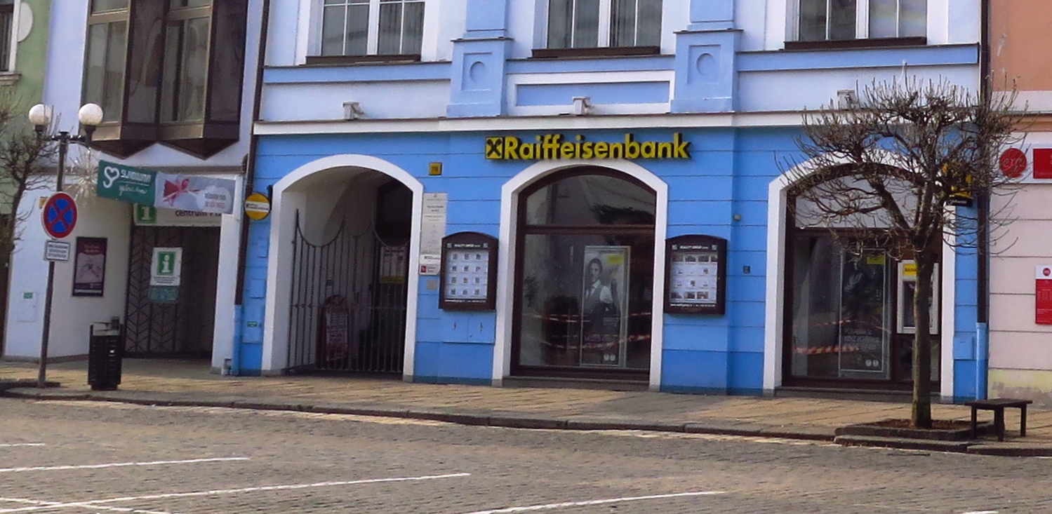 Raiffeisenbank - bankomat foto 3