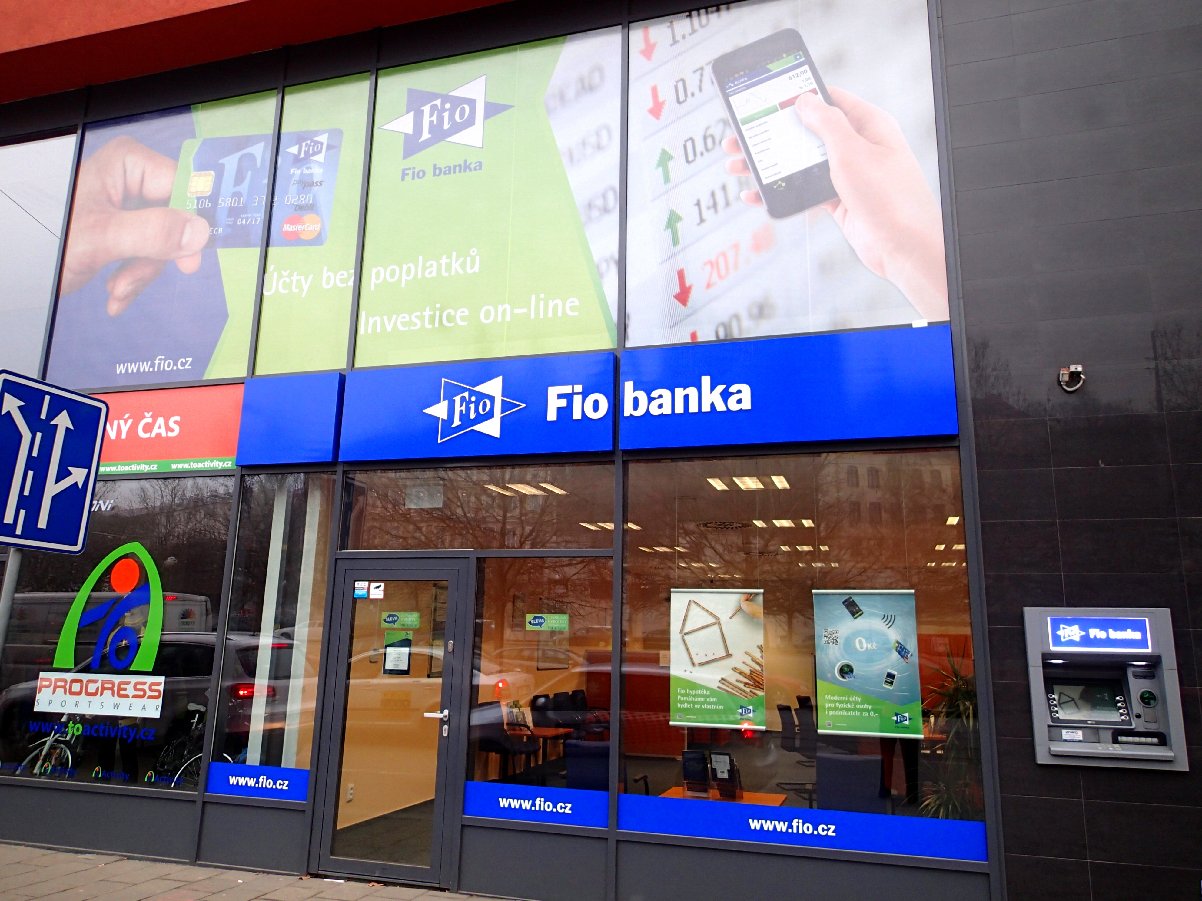 Bankomat Fio banky foto 2