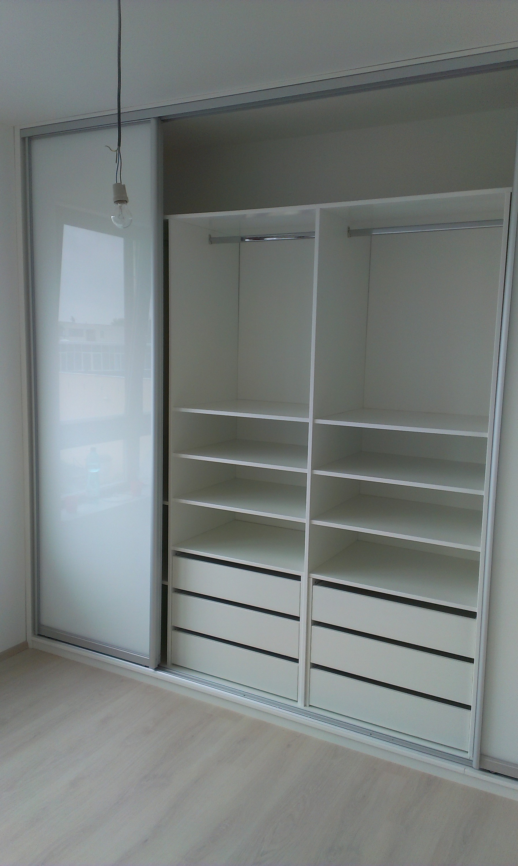 Petr Juhás Kuchyně-skříně foto 4