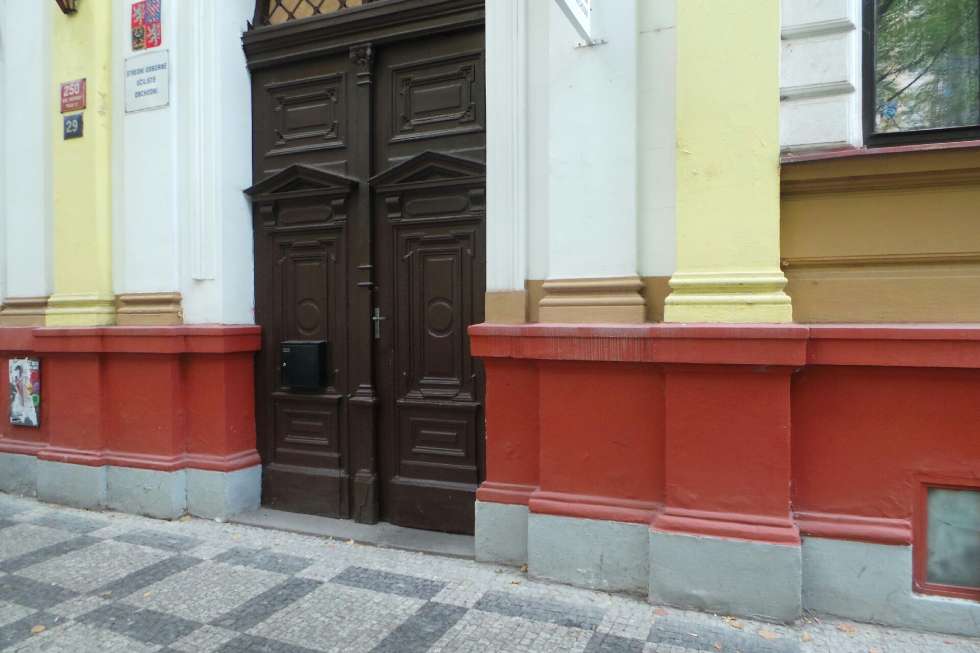 ERTUS - školní jídelny, spol. s r.o.