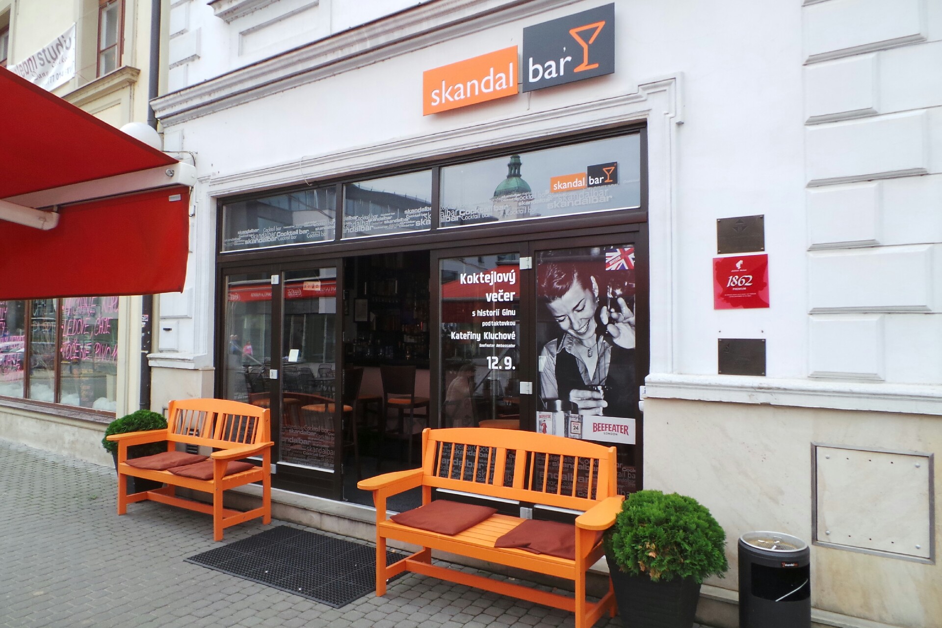 Skandal bar foto 2