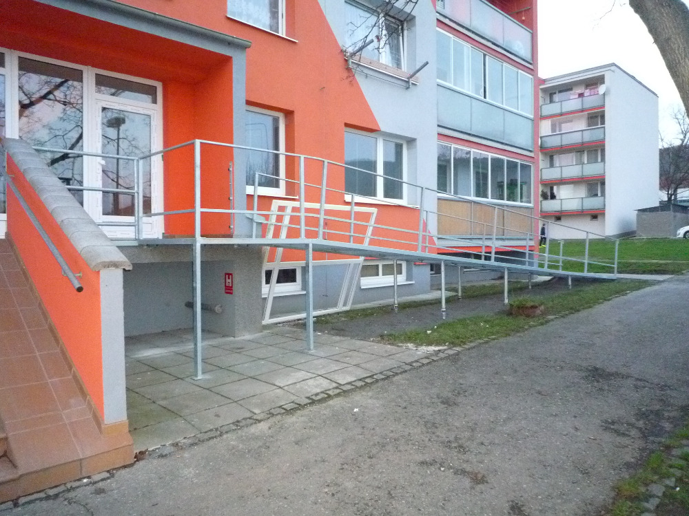 VECOM zdvihací zařízení s.r.o. foto 3