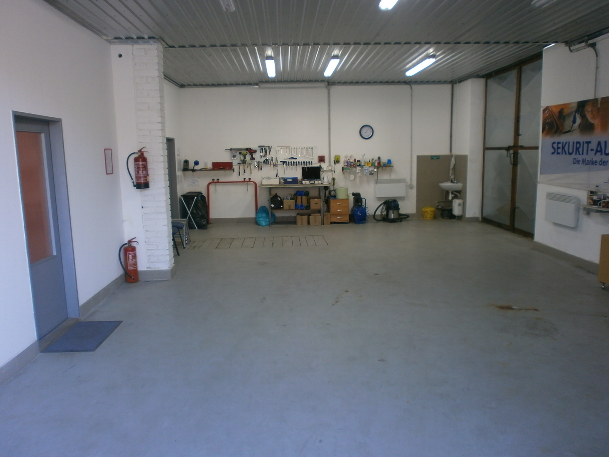 AUTOSKLO K + M, spol. s r.o. foto 2