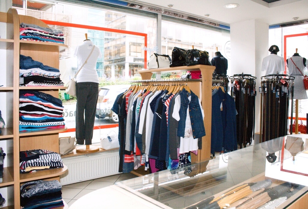 Svět košil–Svět riflí foto 2