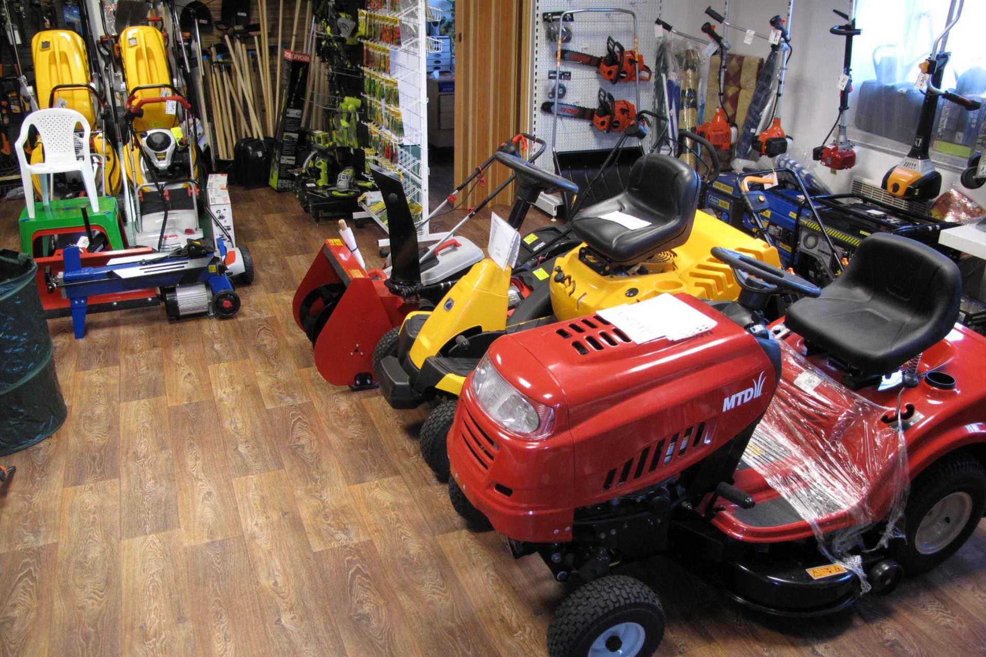 Antonín Tomáš - zahradní technika