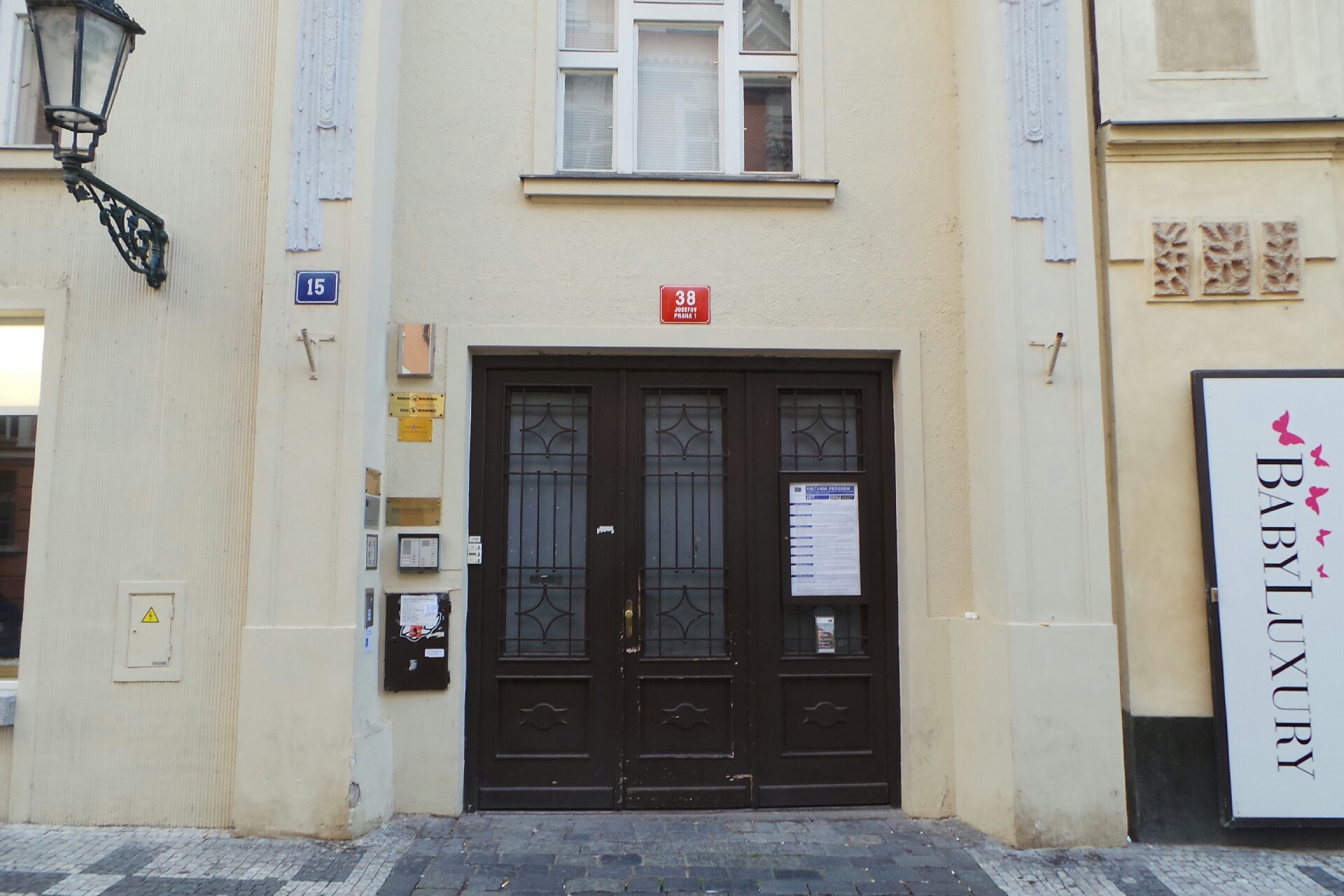 Mgr. Eva Lachmannová, advokát