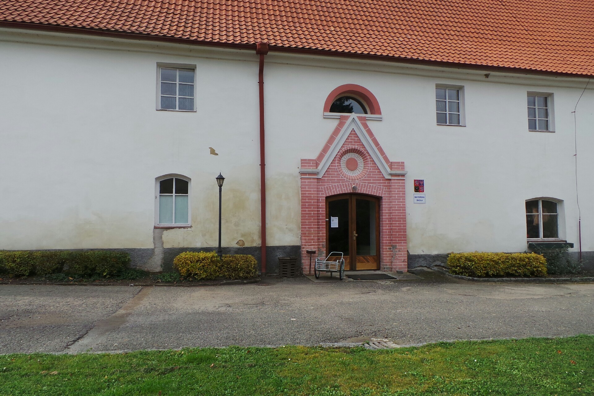 Základní škola a Mateřská škola Vrchotovy Janovice