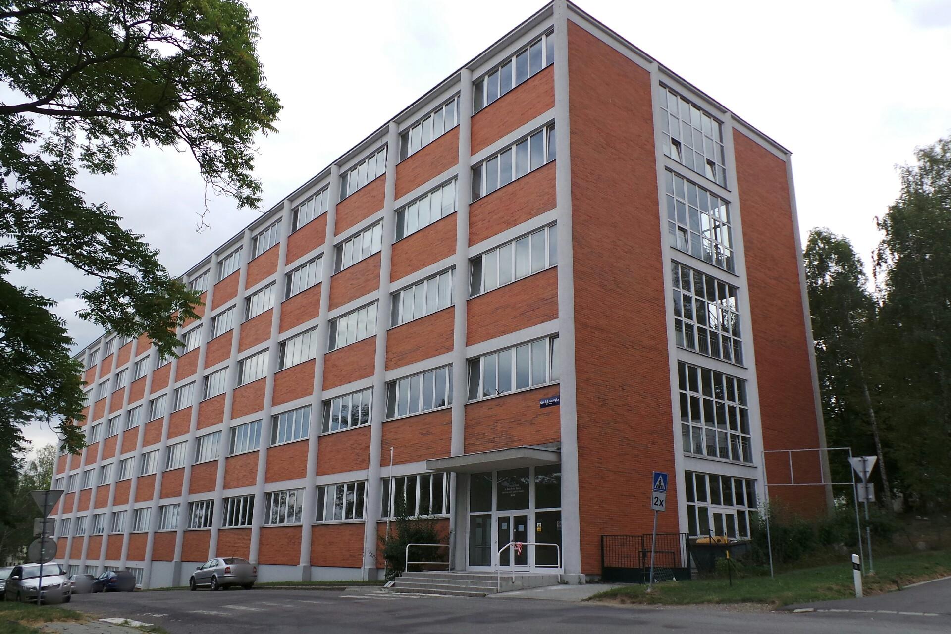 Gymnázium a Jazyková škola s právem státní jazykové zkoušky Zlín