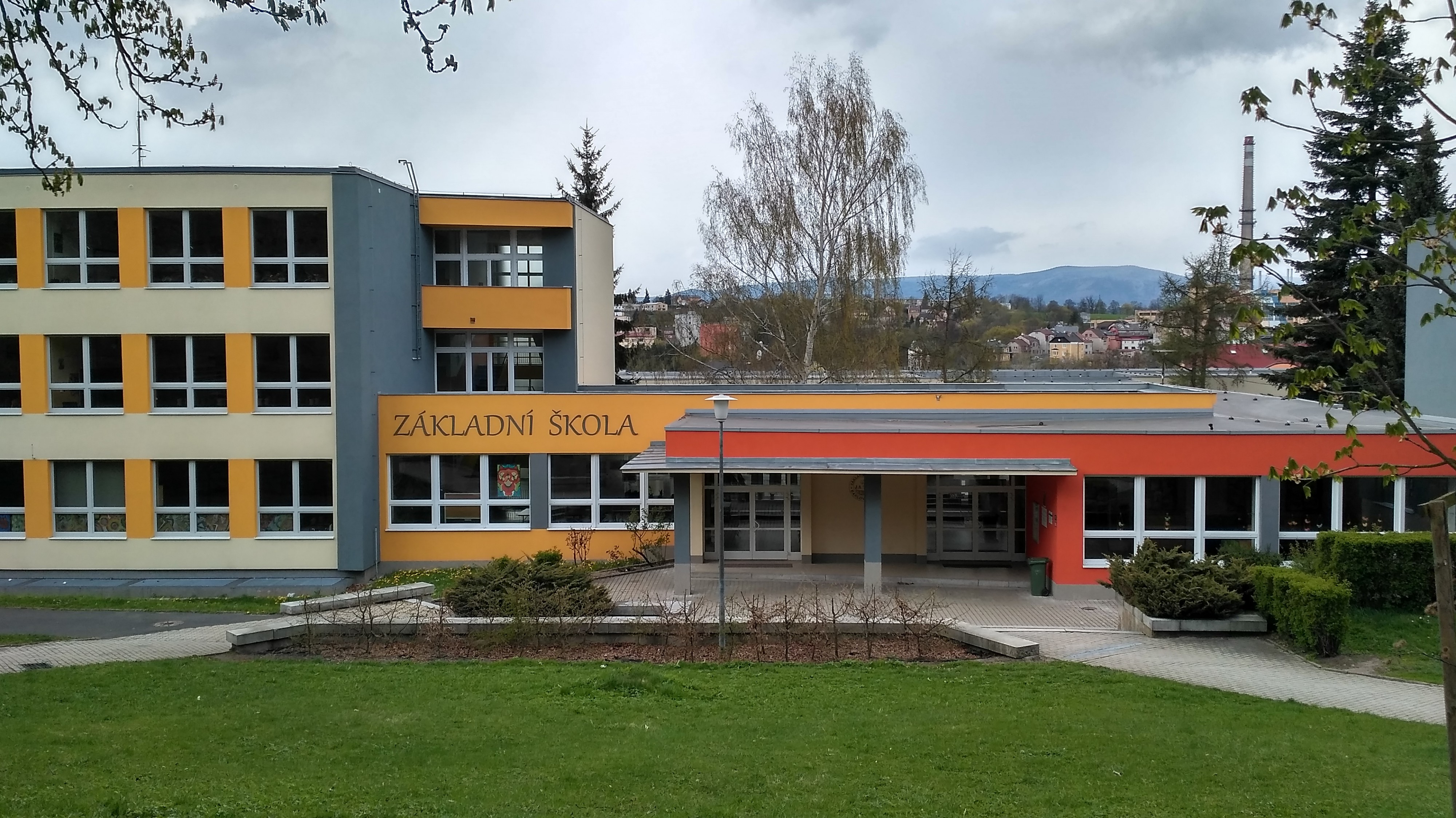 Základní škola Jana Amose Komenského, Karlovy Vary, Kollárova 19