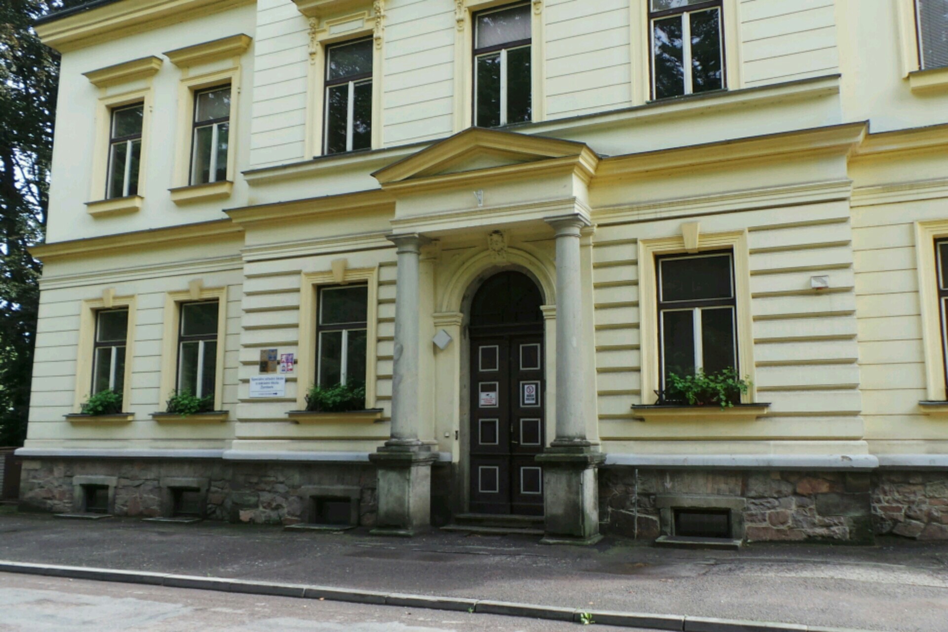 Speciální střední škola a základní škola Žamberk