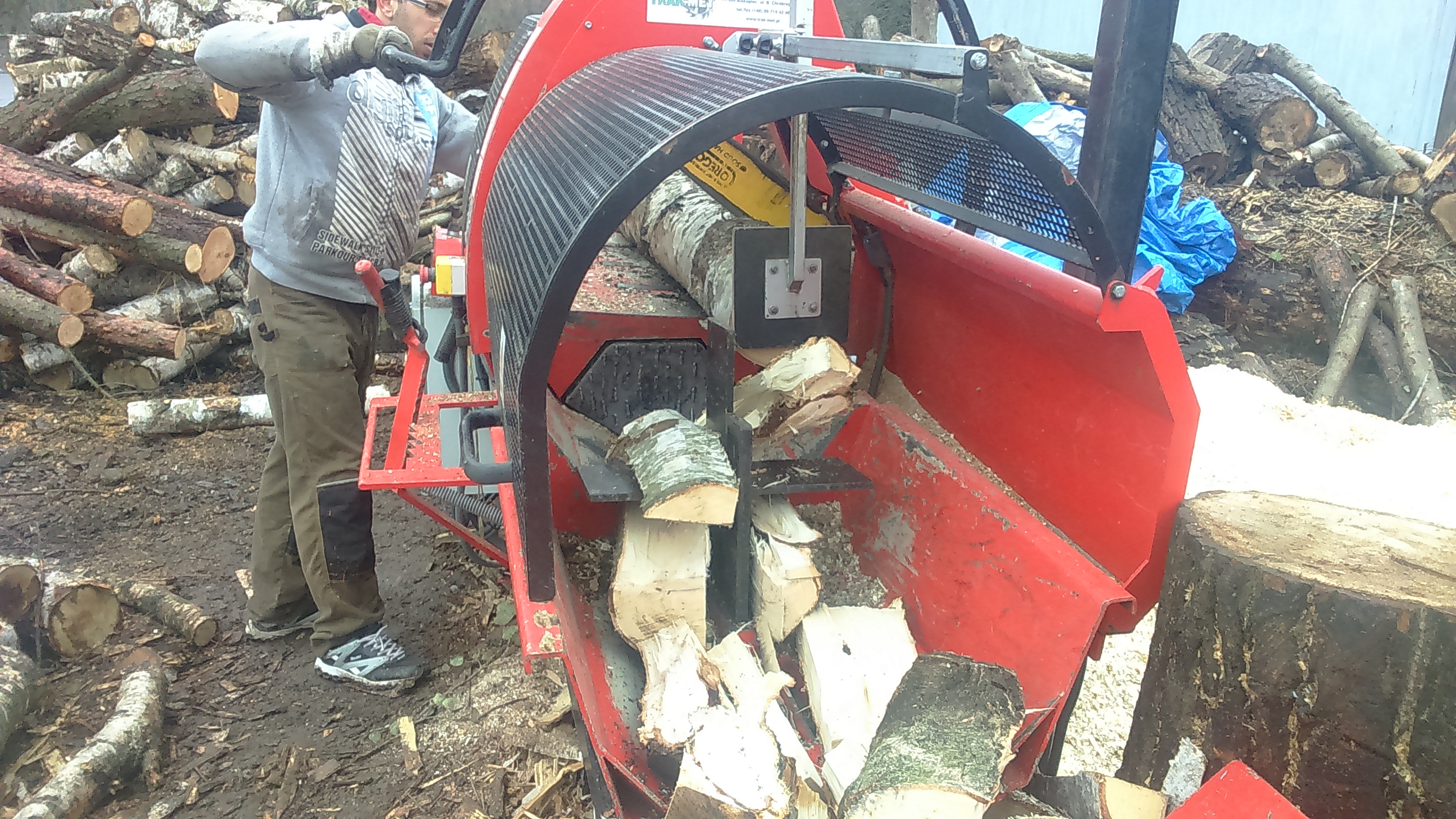 Palivové dřevo Lang Chomutov foto 2