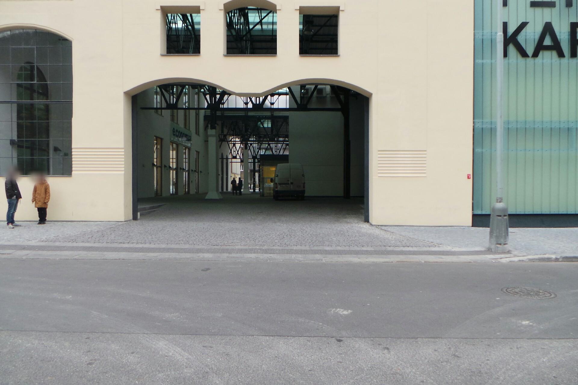 R MEDIA, spol. s r.o.