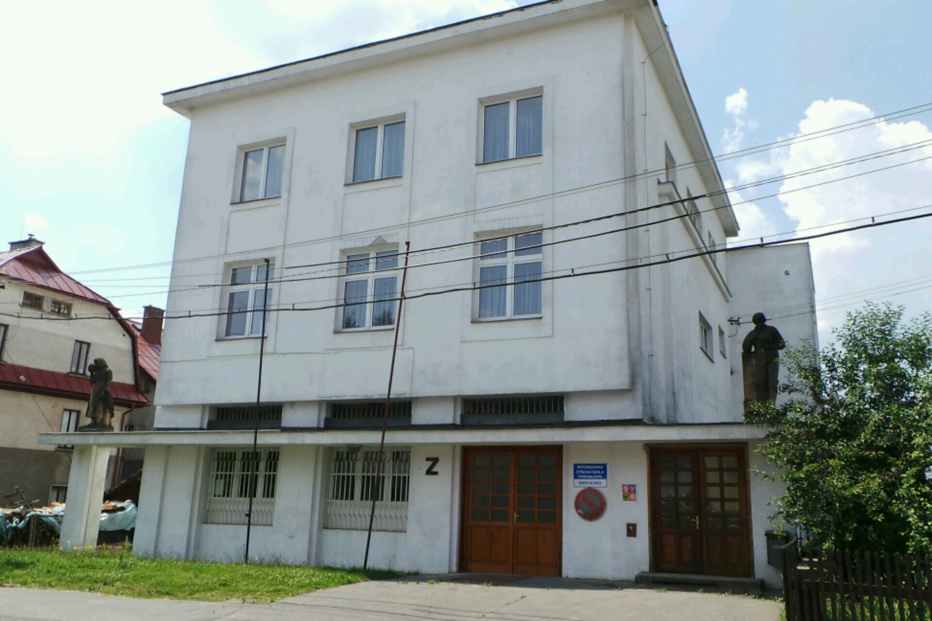 Integrovaná střední škola - domov mládeže