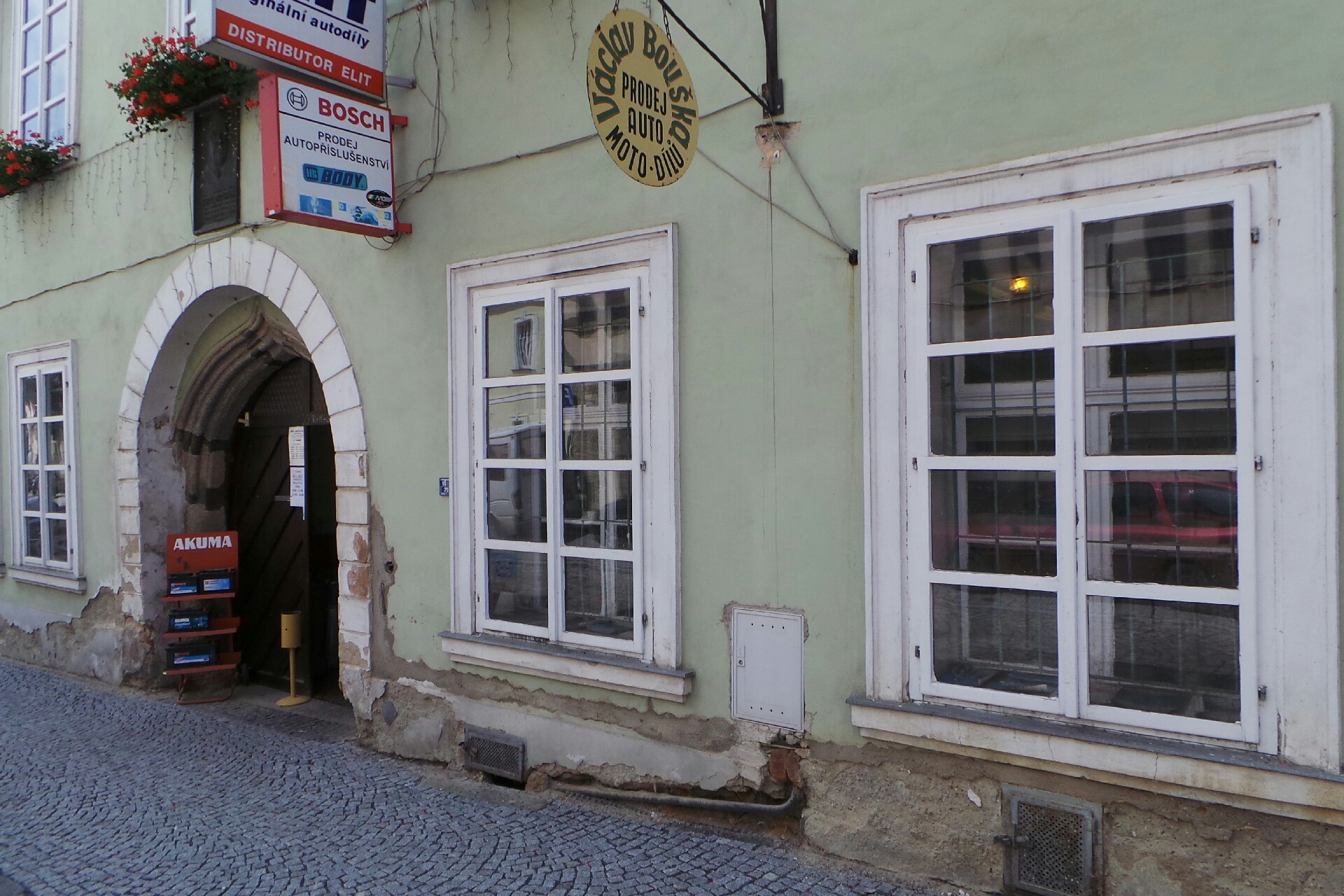 JANA JANEČKOVÁ AutoMotoBouška