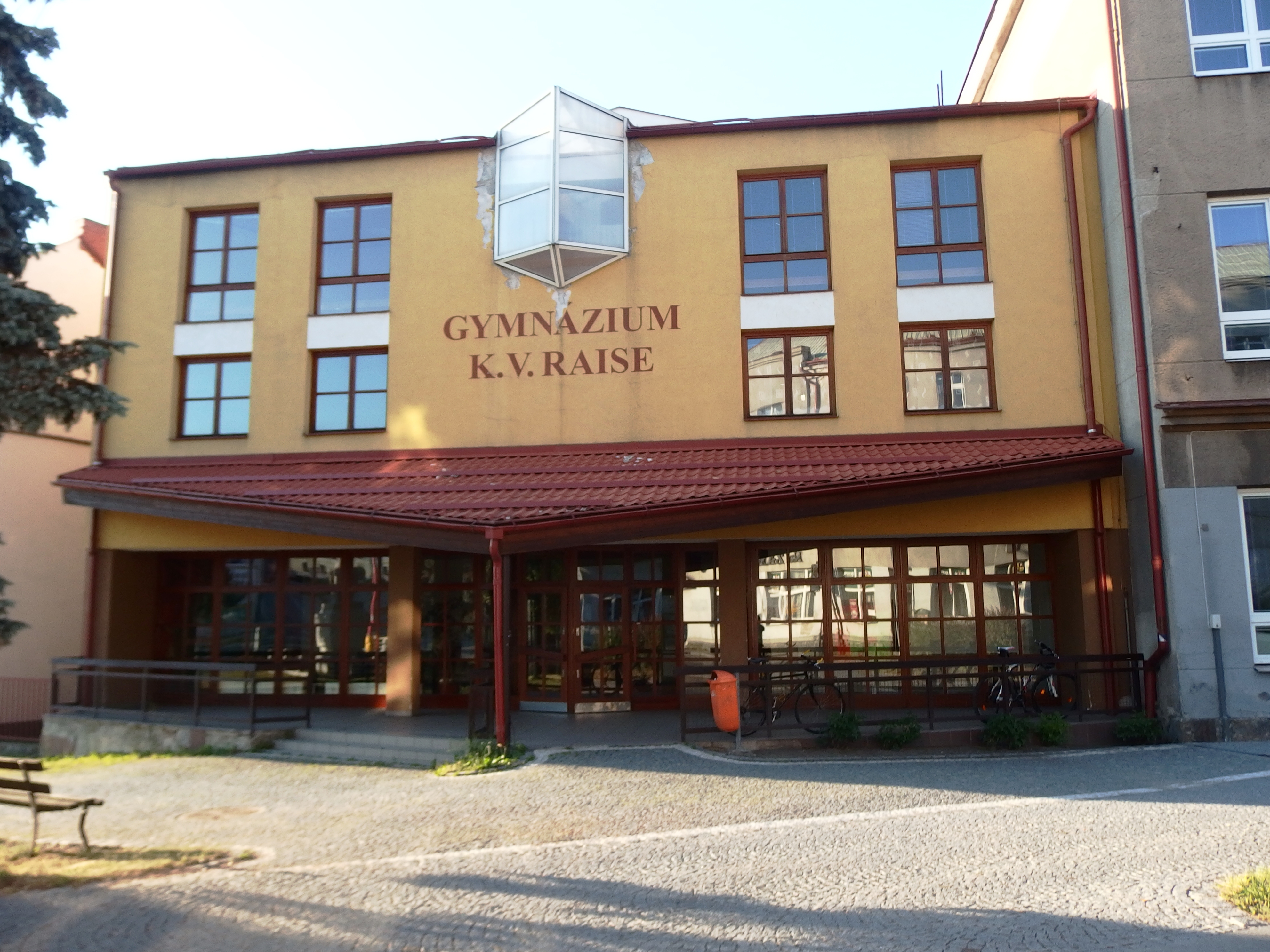 Gymnázium K. V. Raise a Střední odborné učiliště, Hlinsko, Adámkova 55