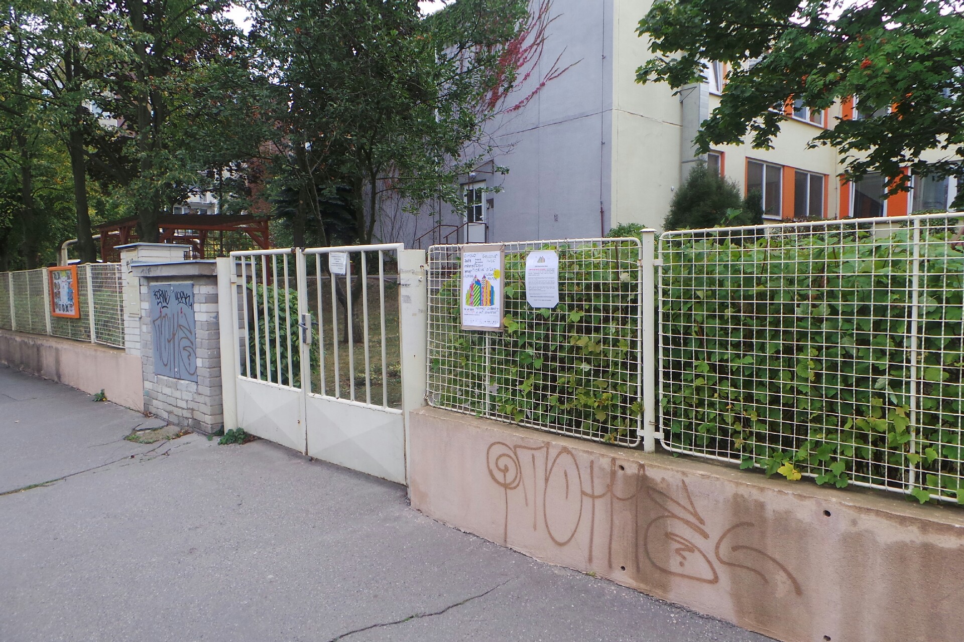 MŠ Praha 5, Lohniského