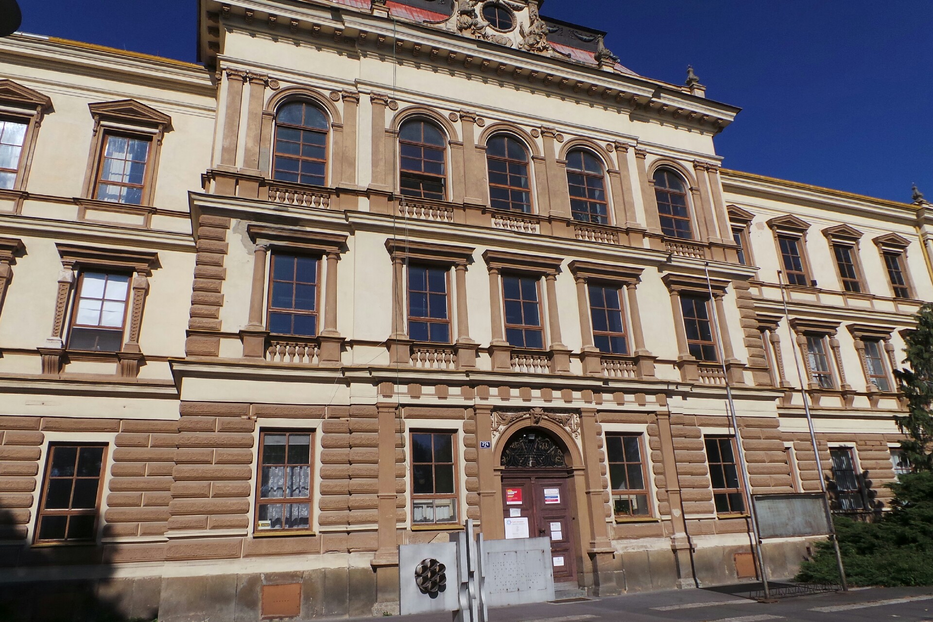 HARTL DRTIČE+TŘÍDIČE, s.r.o.