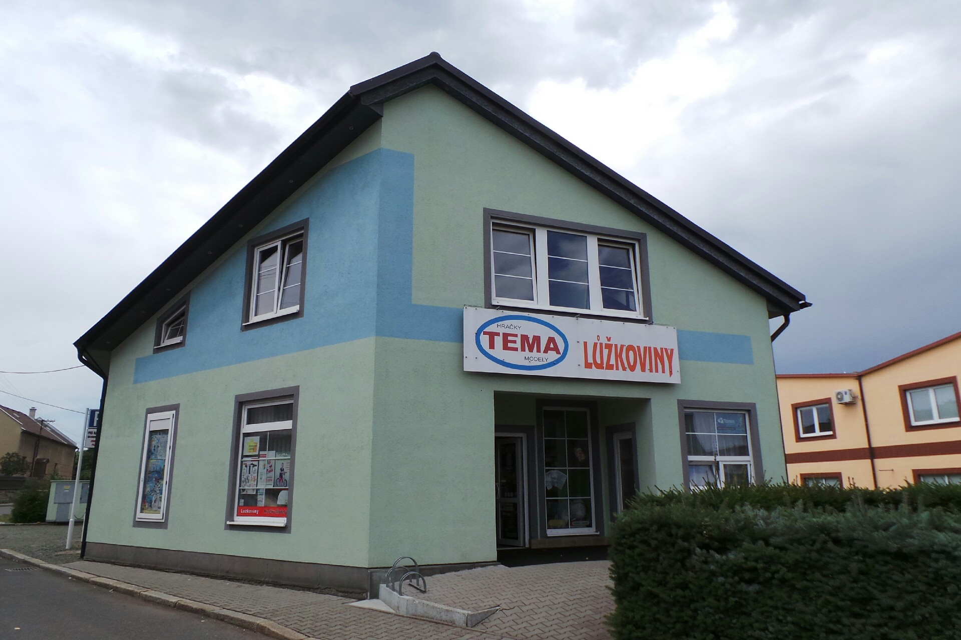 Hračky TEMA - Modely