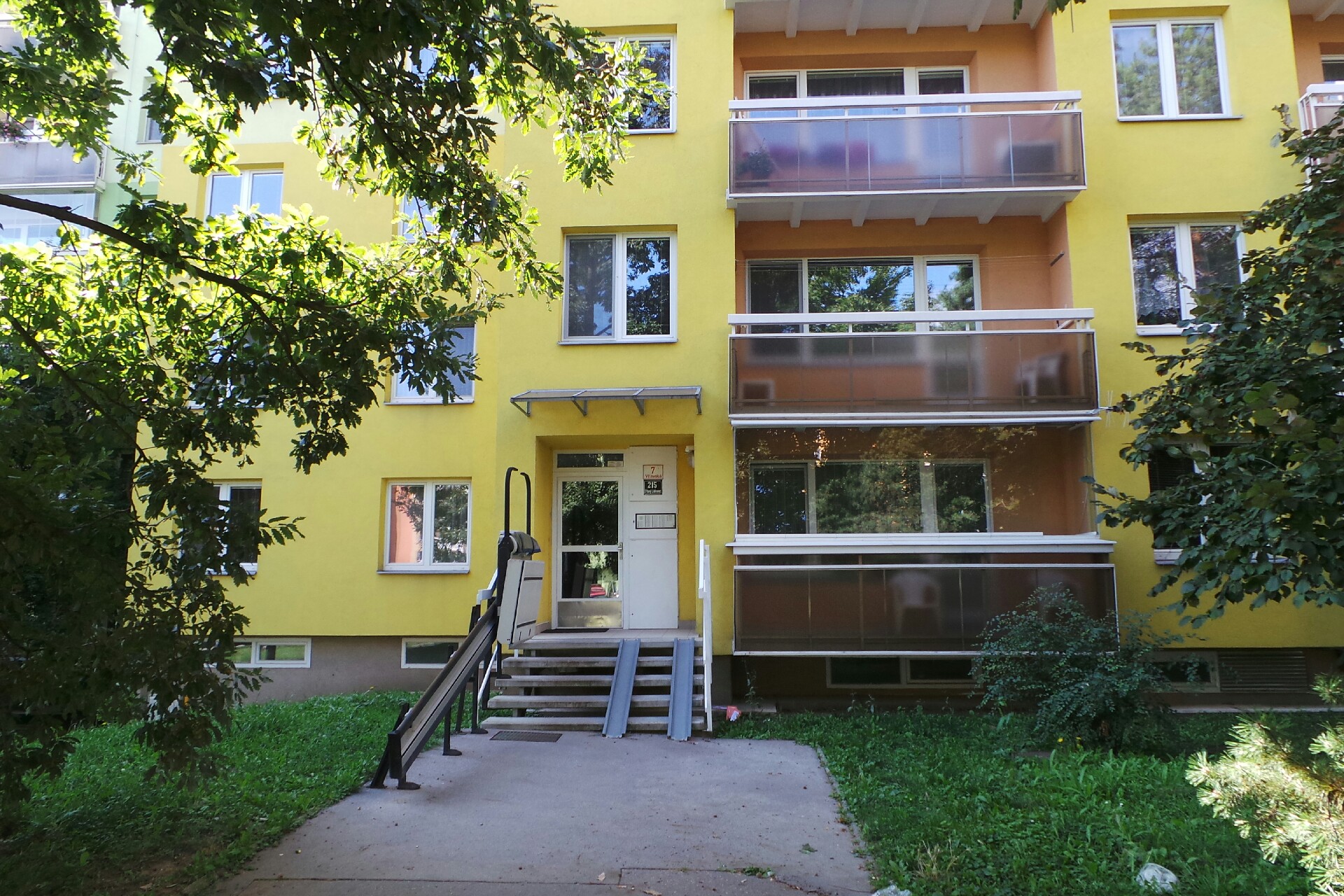 Knižní nakladatelství - Jaromír Hanák