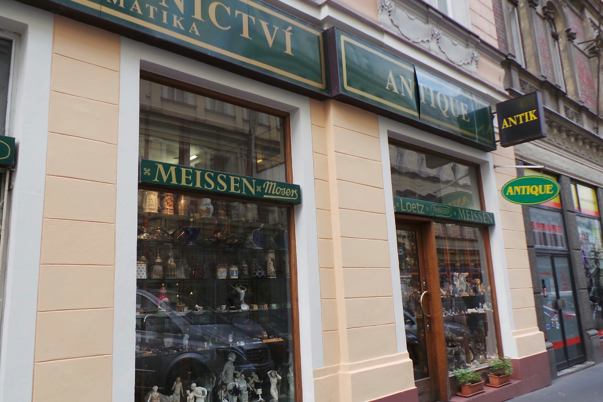 Starožitnictví u Uhelného Trhu, spol. s r.o.