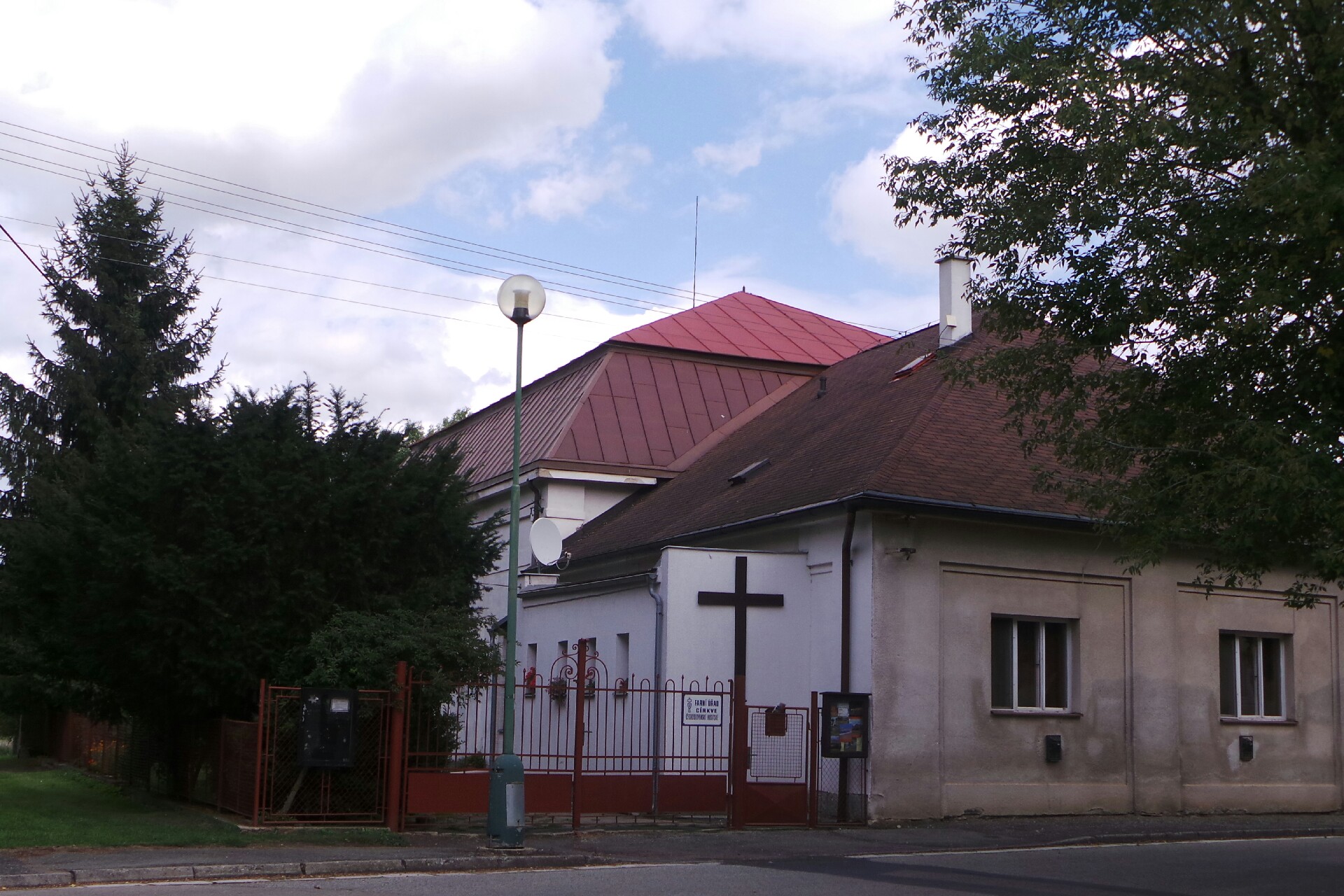 Náboženská obec Církve československé husitské v Holohlavech