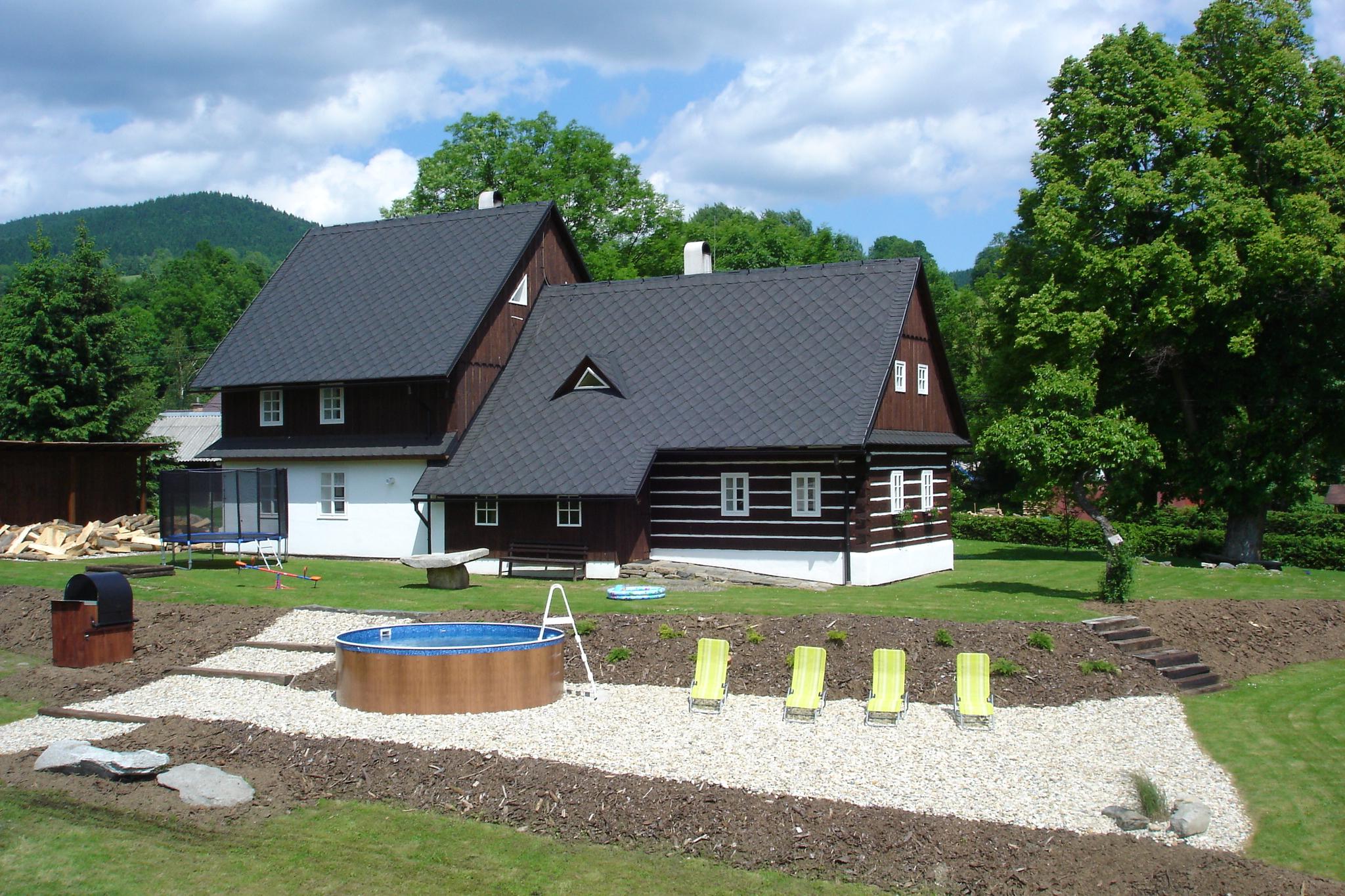 Roubená chalupa U Lípy foto 1