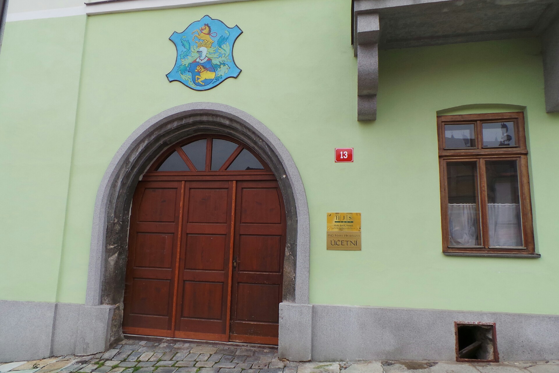 Holá Veronika, Mgr., advokát