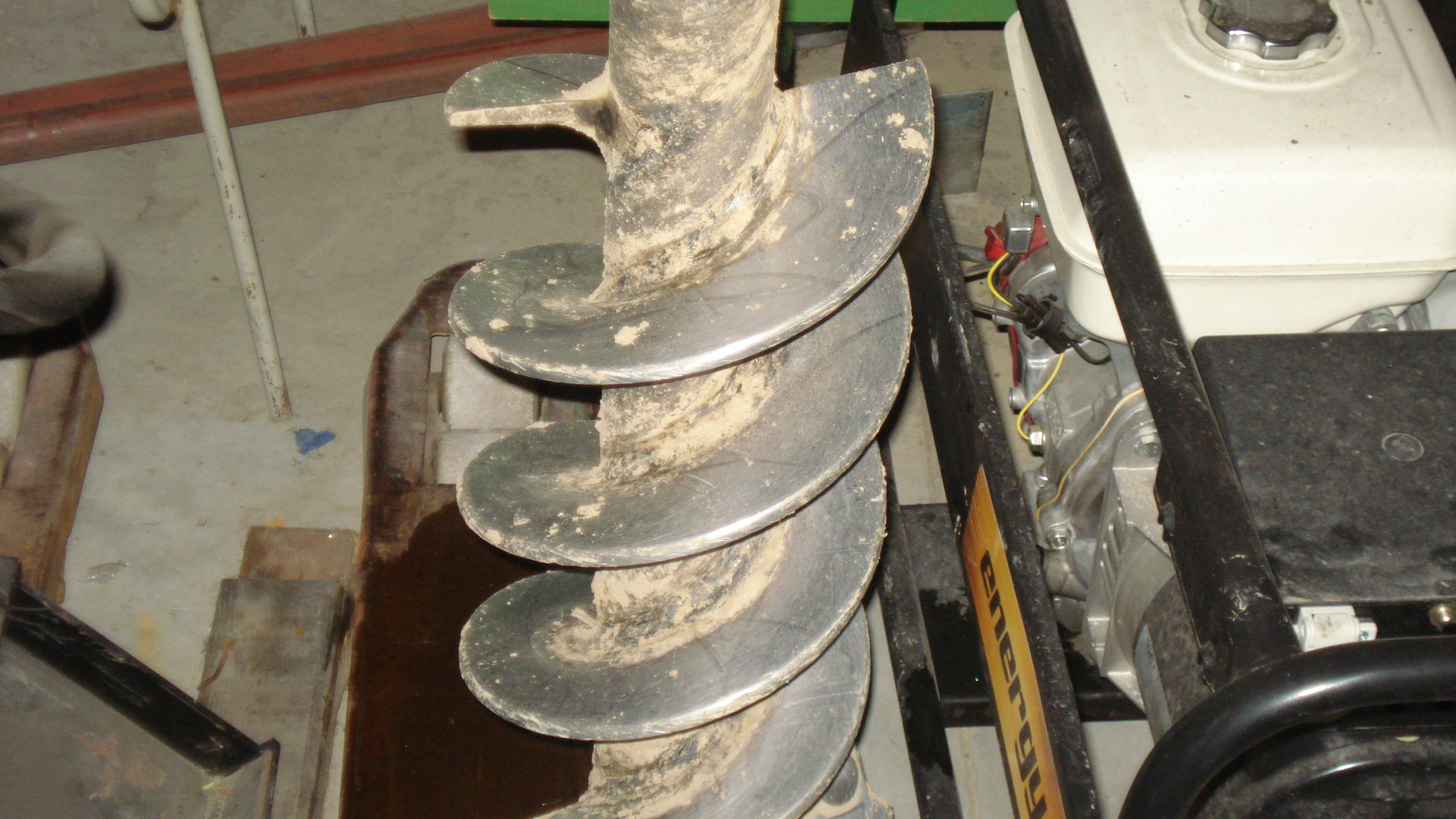 Dušan Brázda - výroba pletiva foto 2