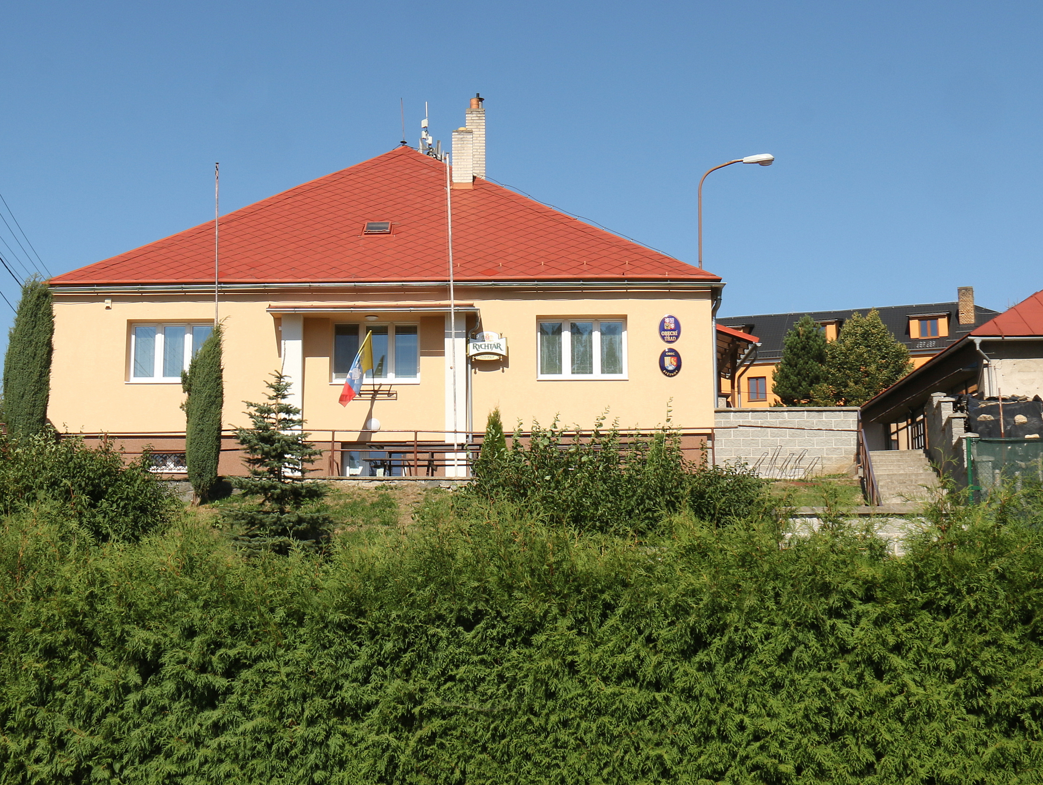 OBECNÍ ÚŘAD - SVĚTNOV foto 1