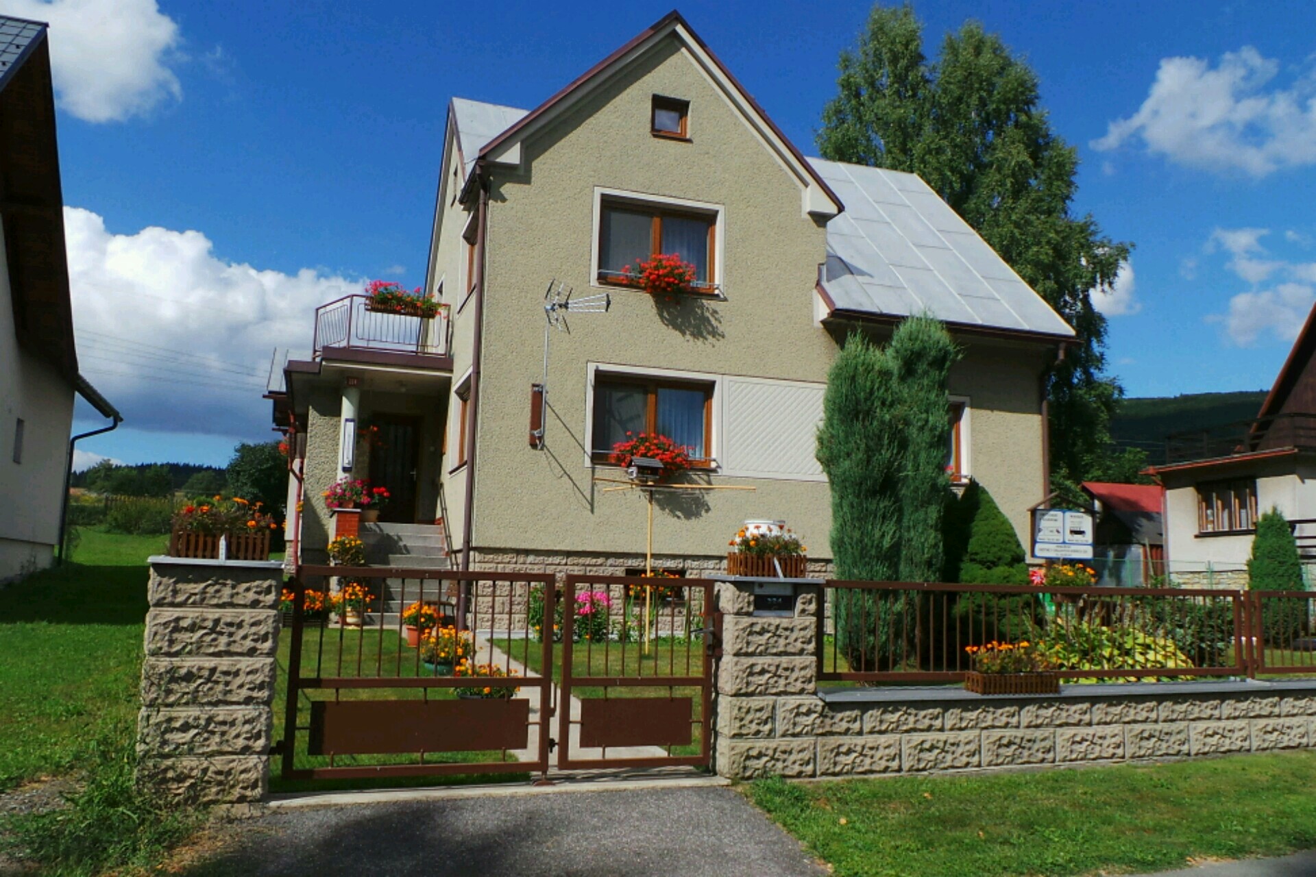 Josef Hrnčíř - Přeprava minibusem