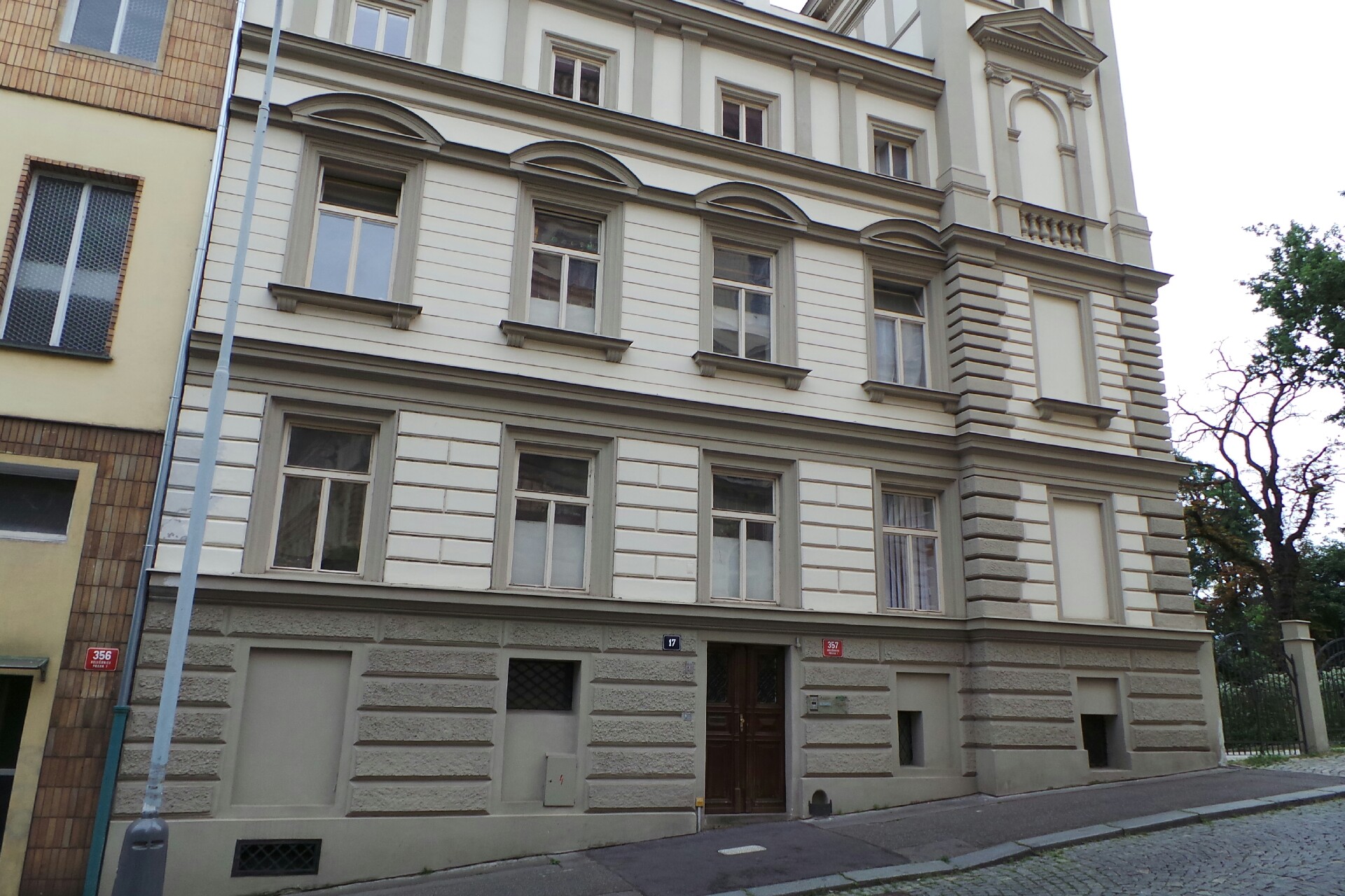 Mgr. Jaromír Henyš, advokát