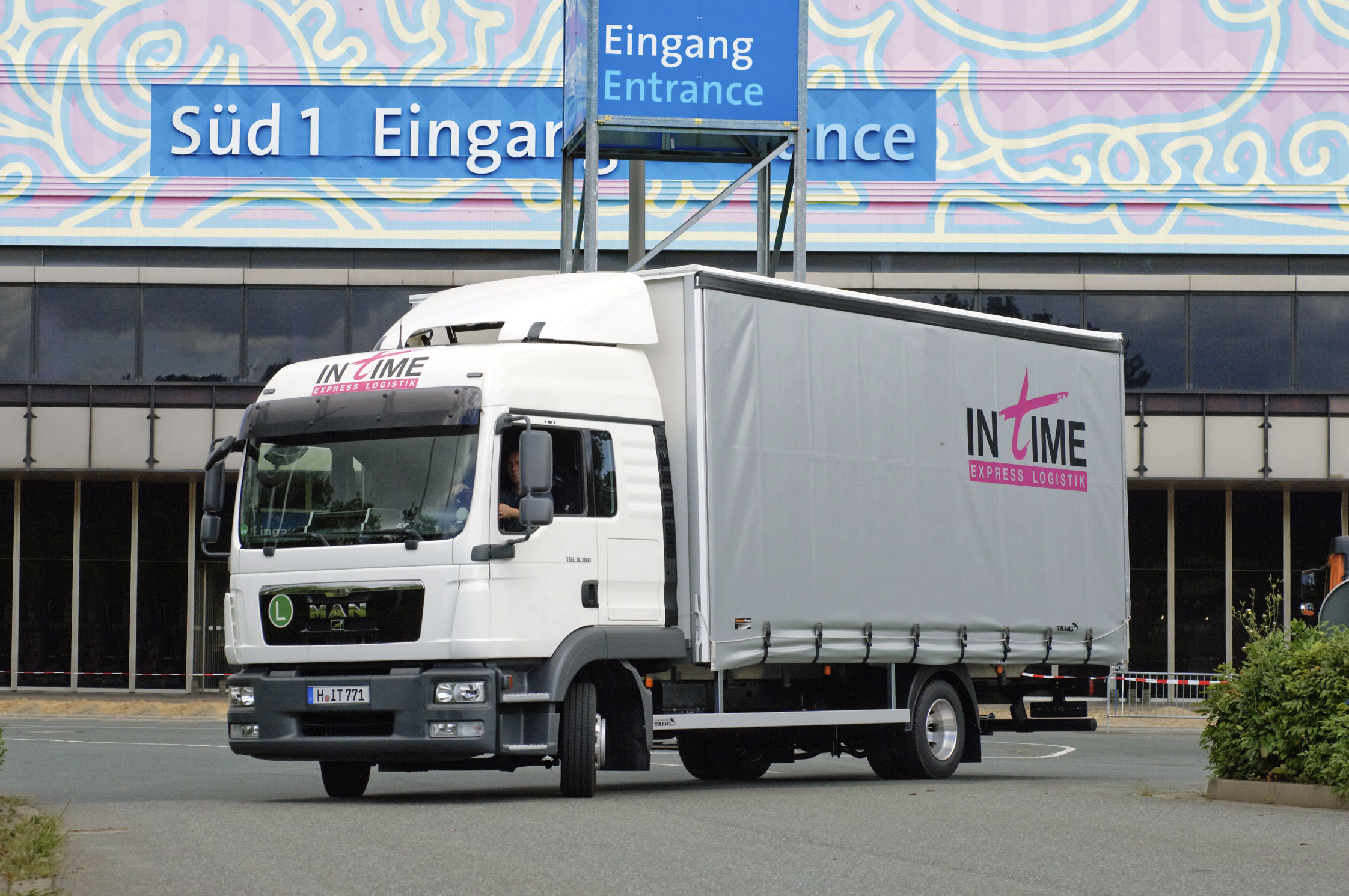inTime Express Logistics foto 4