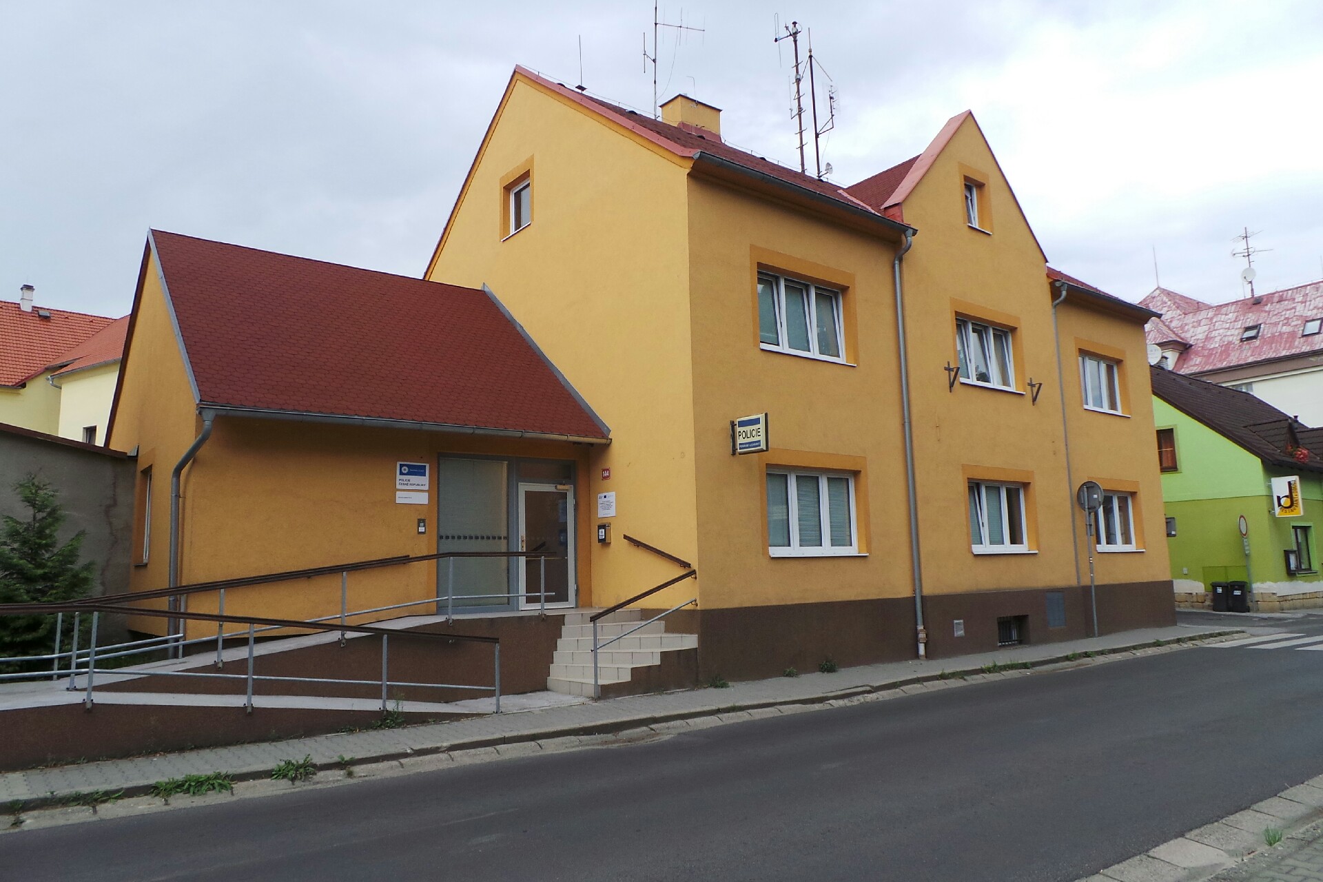 Policie ČR - Obvodní oddělení Doksy foto 2