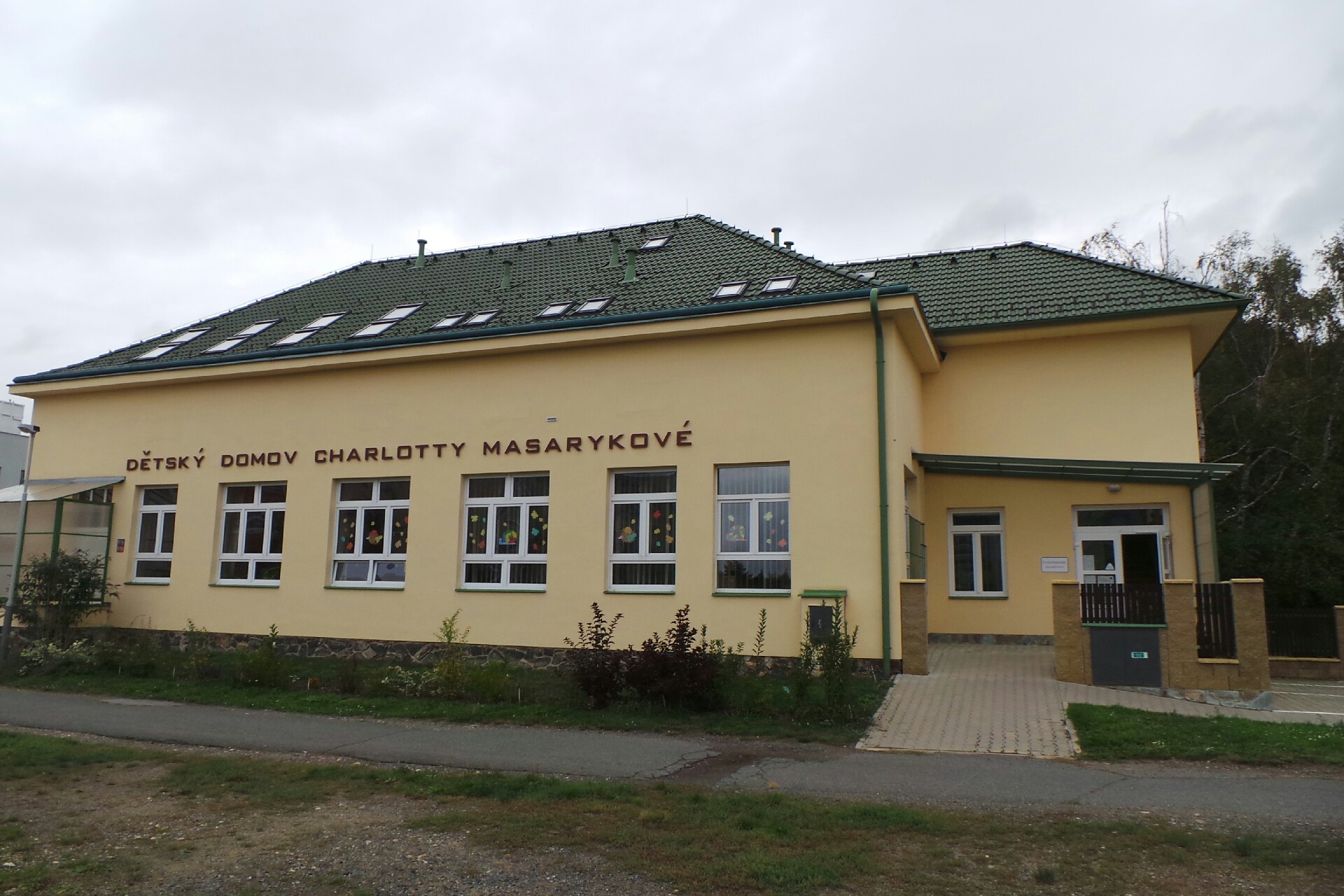 Centrum služeb pro rodinu a dítě a dětský domov Charlotty Masarykové foto 2
