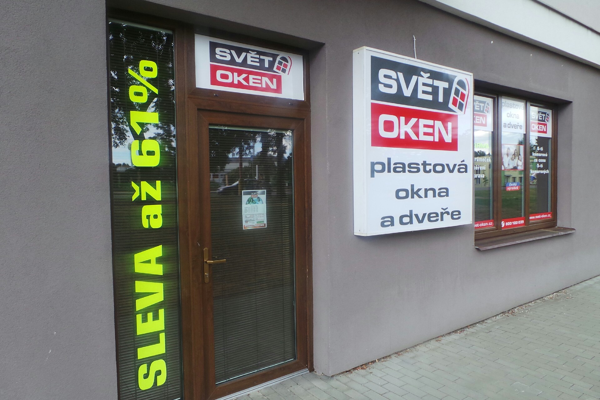SVĚT OKEN - plastová okna a dveře