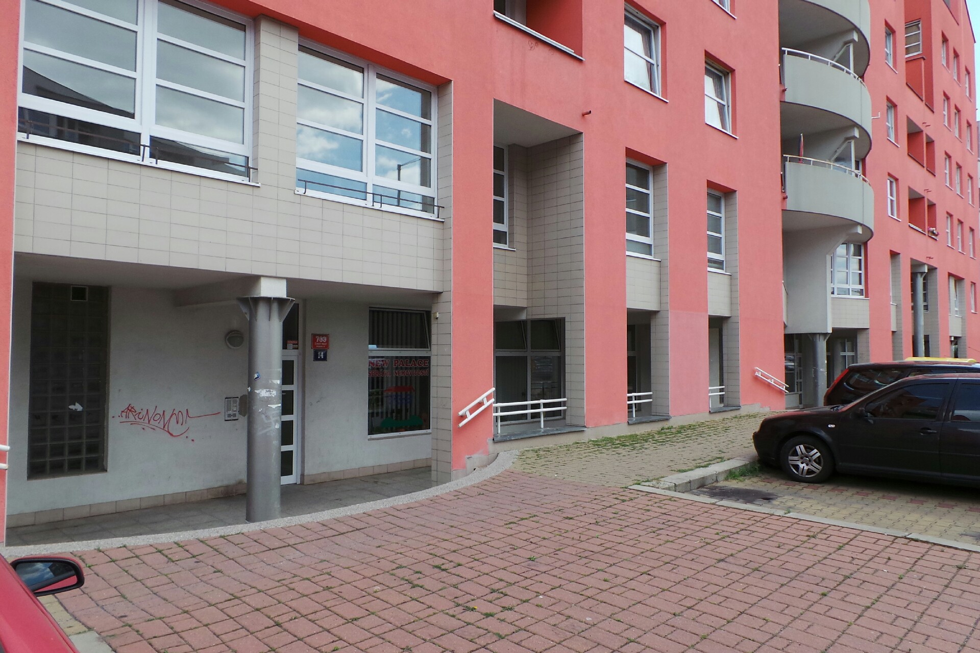 NEW PALACE, spol. s r.o.