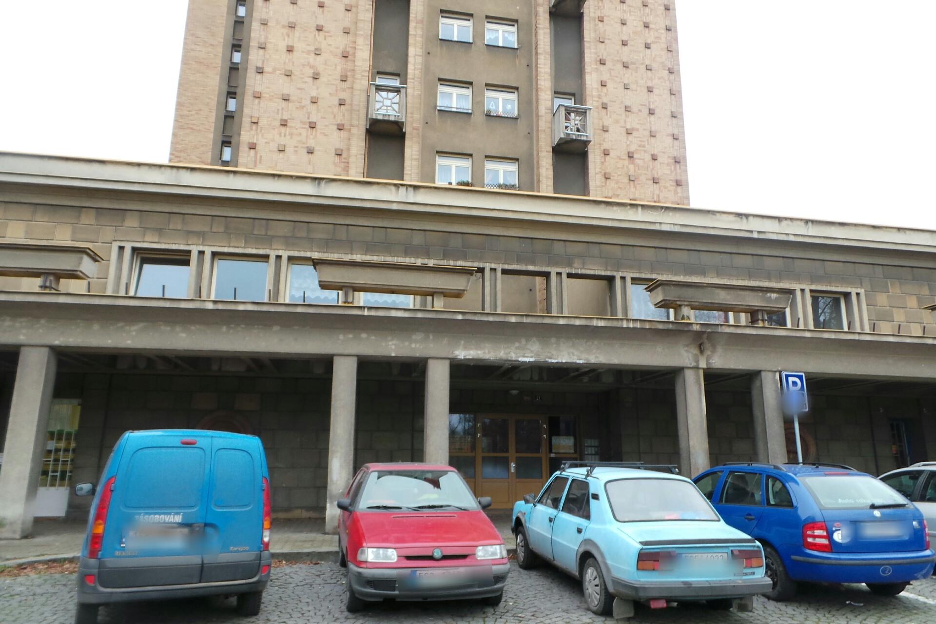 Advokátní kancelář u pomníku