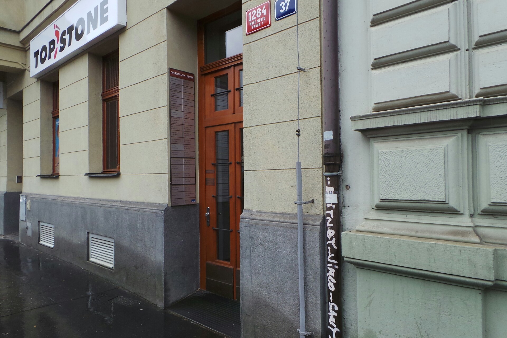 JUDr. Ing. Martin Flora, Dr.