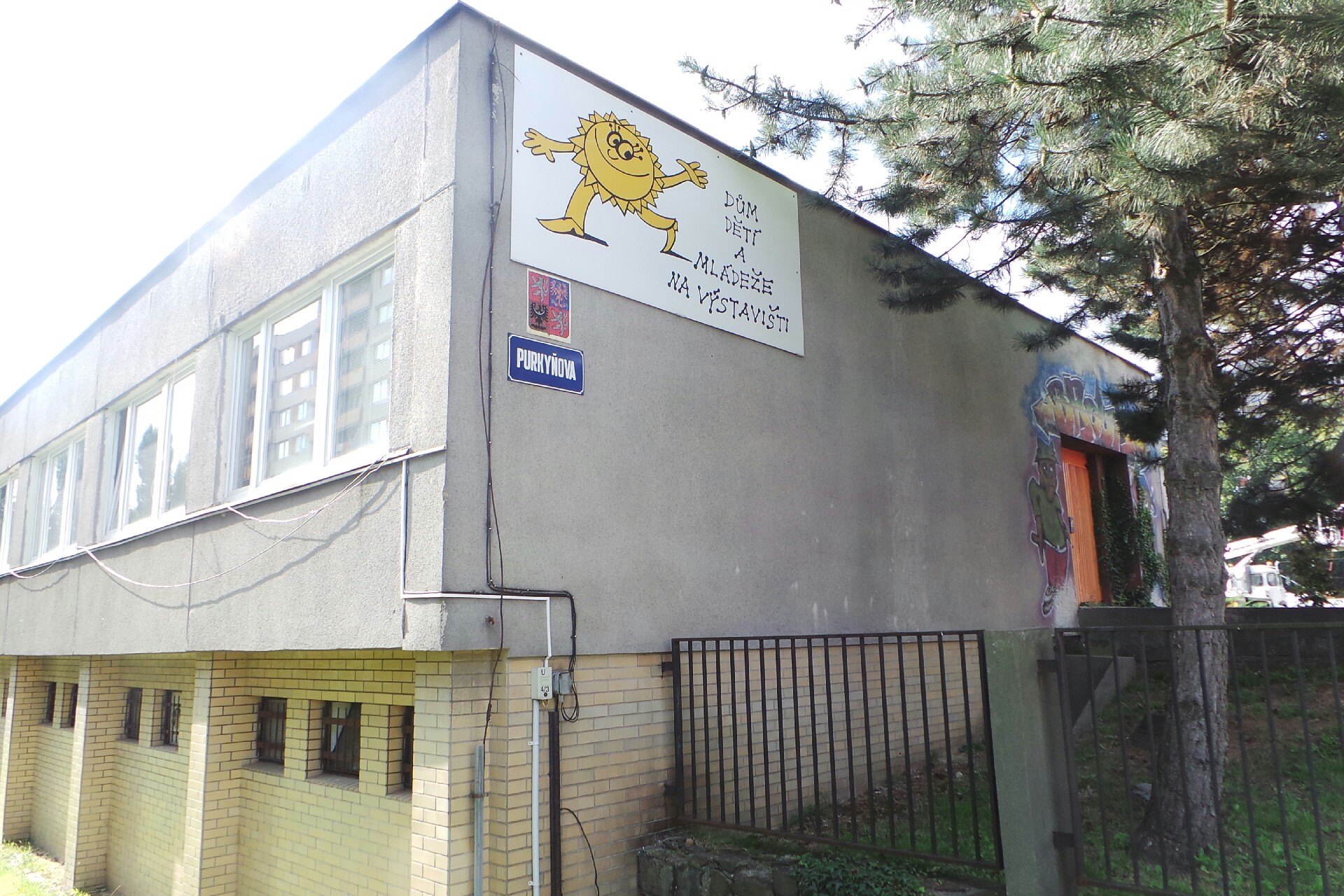 Dům dětí a mládeže Na Výstavišti, Mladá Boleslav, Husova 201