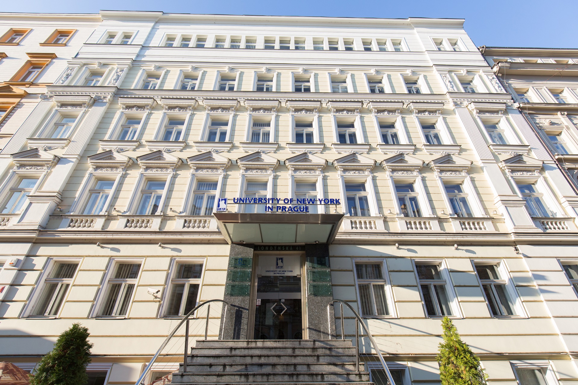 University of New York in Prague