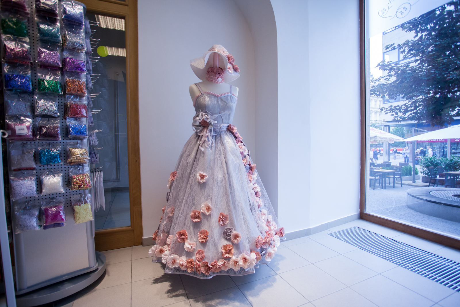 STOKLASA galanterie a látky foto 6