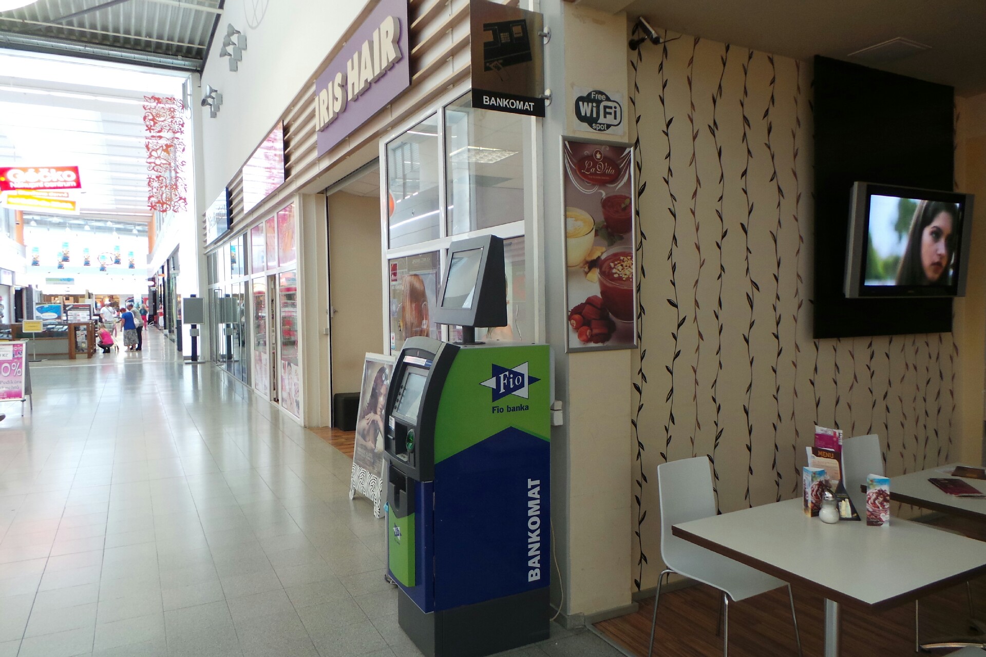 Fio banka - bankomat