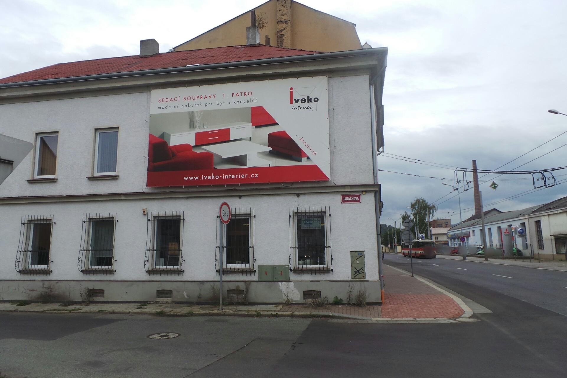IVEKO interier