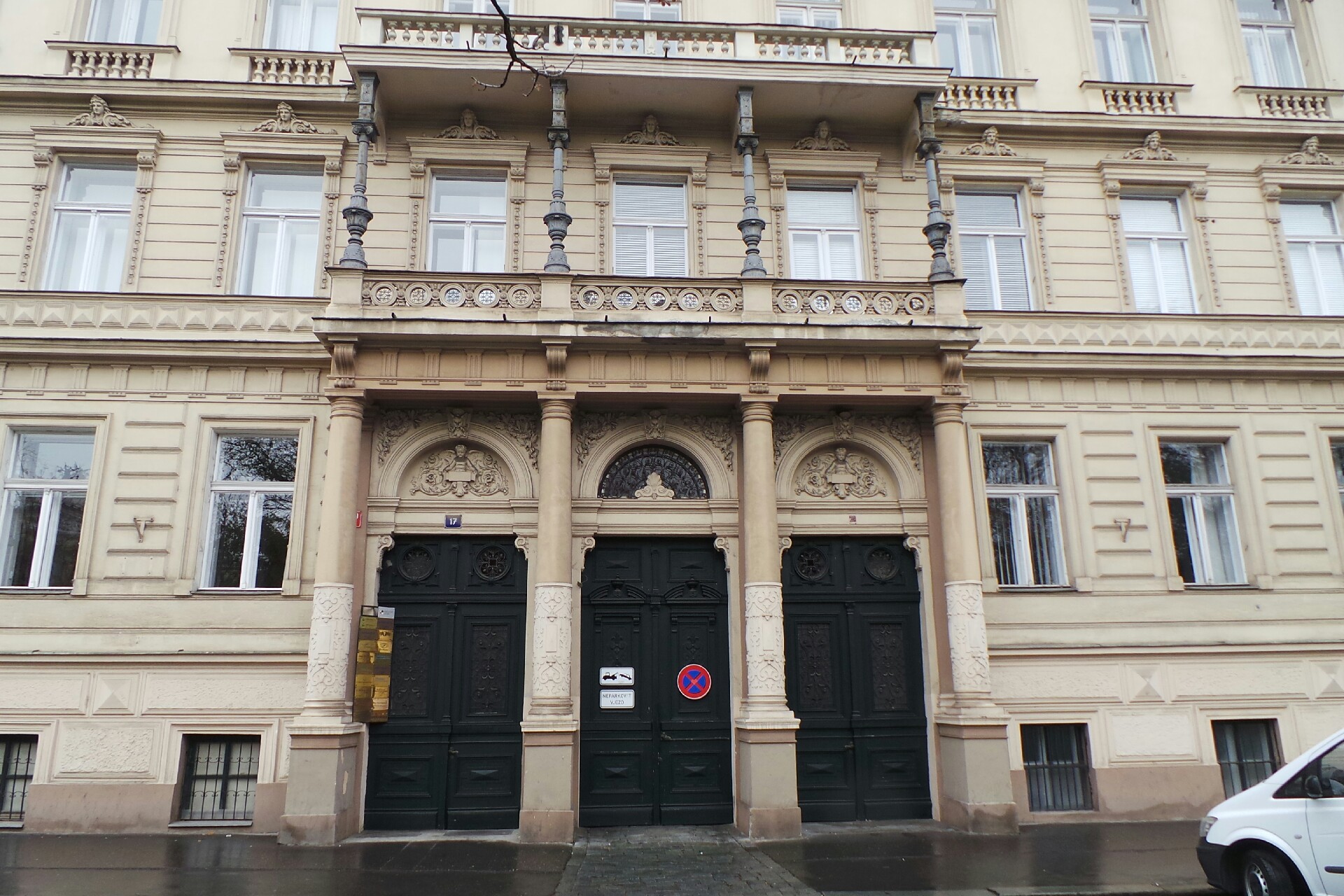 Mgr. Petra Prokešová, advokátka