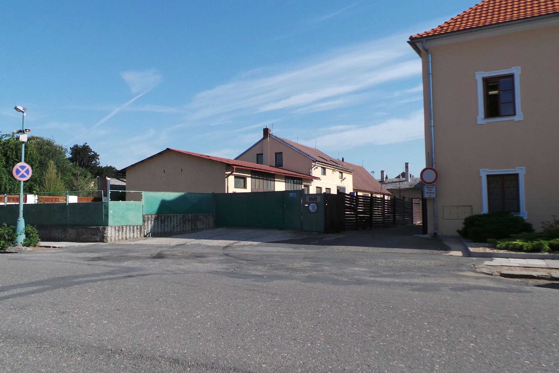 Dílny a doprava, s.r.o.