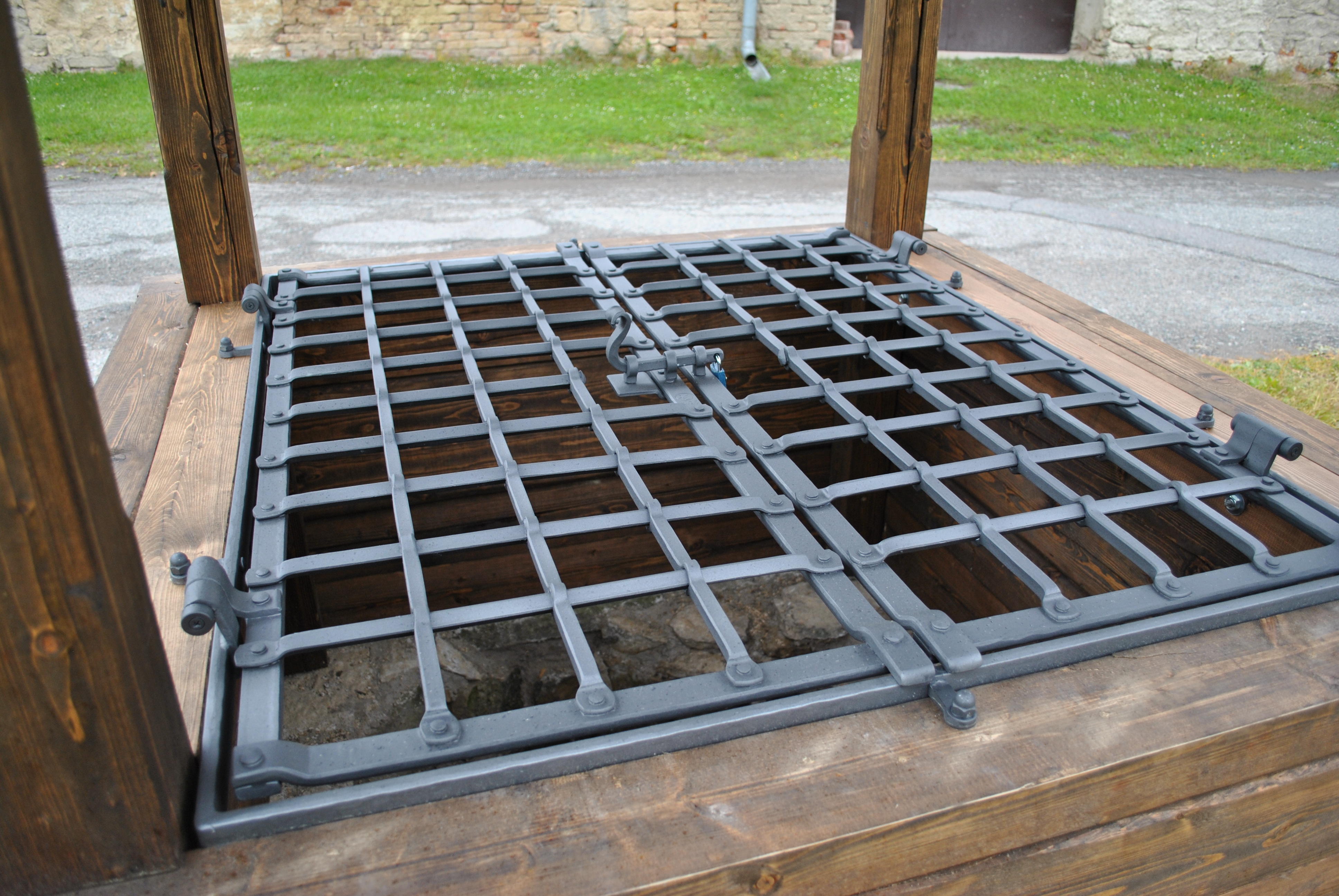 Umělecké kovářství Továrek Pavel foto 3