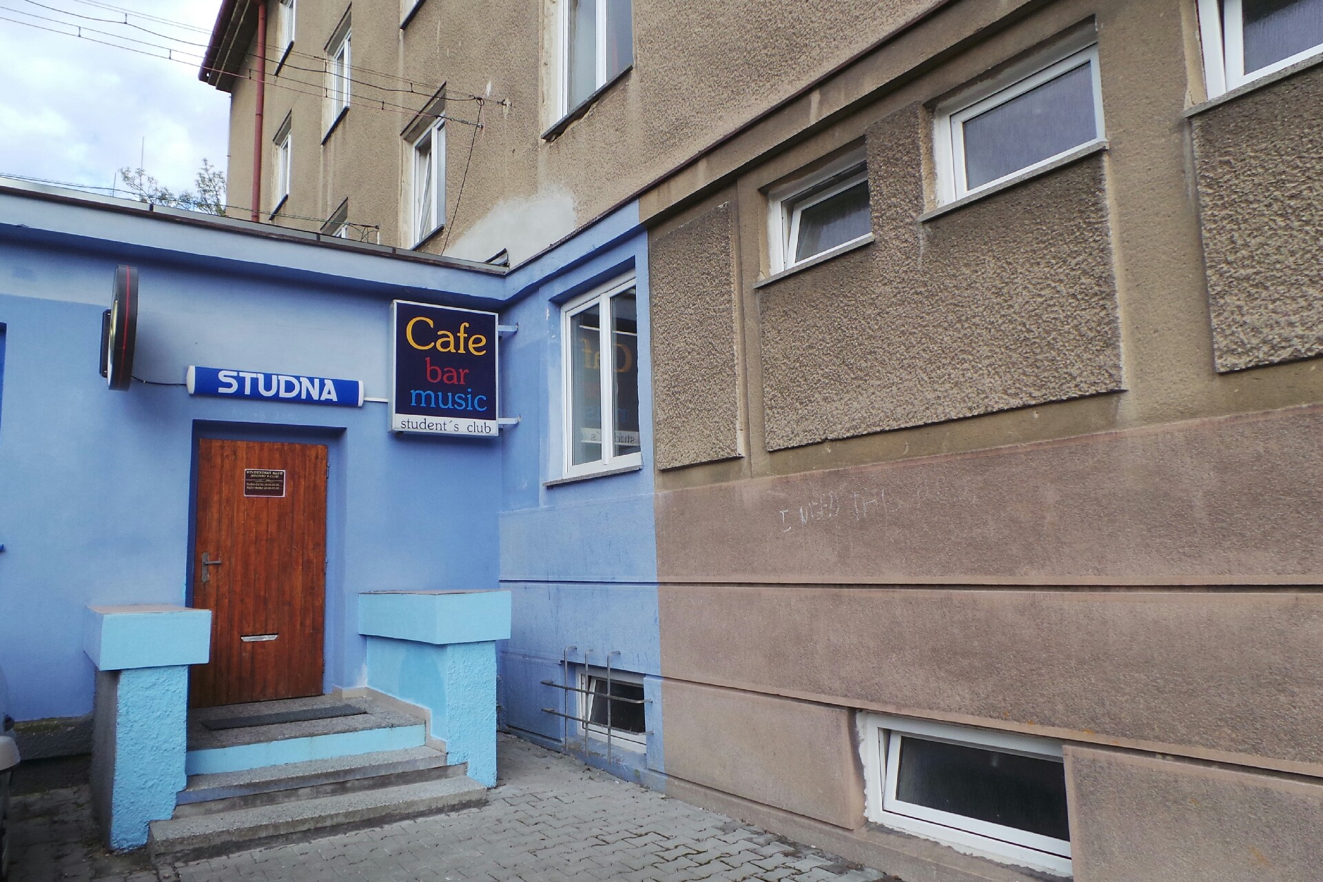 Cafe bar music Studna