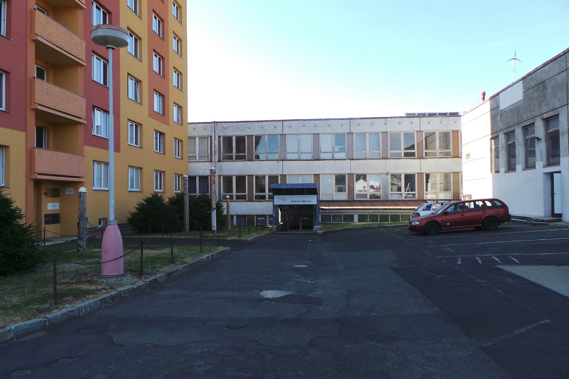 Školní jídelna - Střední škola ESOZ Chomutov